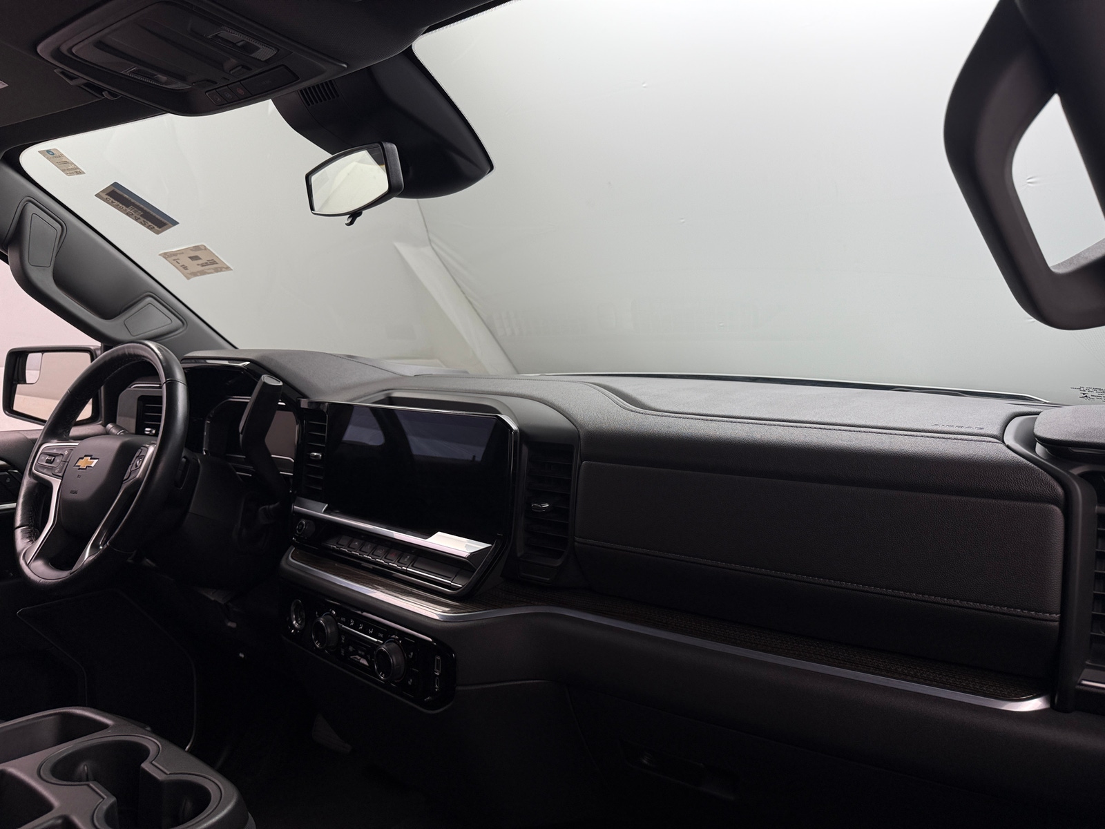 Thumbnail: 2022 Chevrolet Silverado 1500 - 3