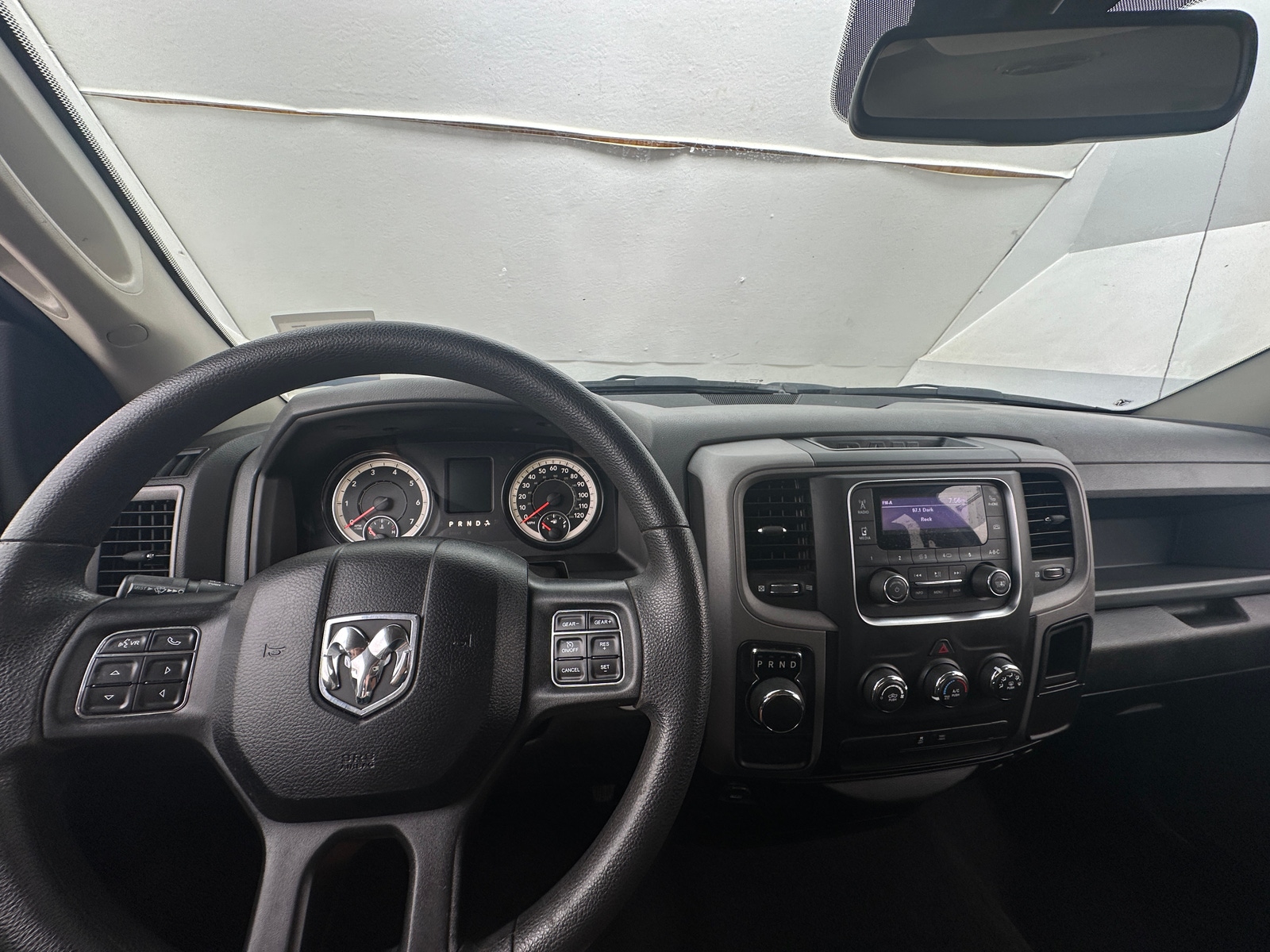 Thumbnail: 2019 RAM 1500 Classic - 3