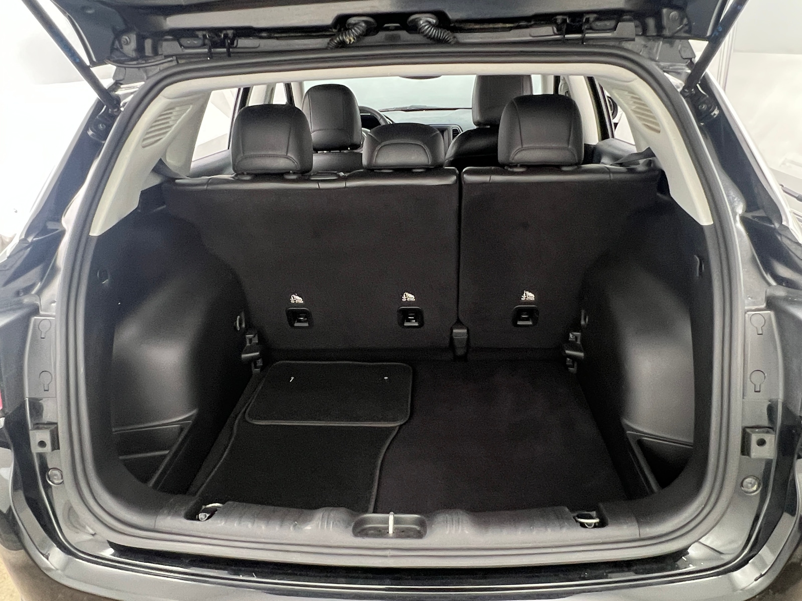 Thumbnail: 2018 Jeep Compass - 7