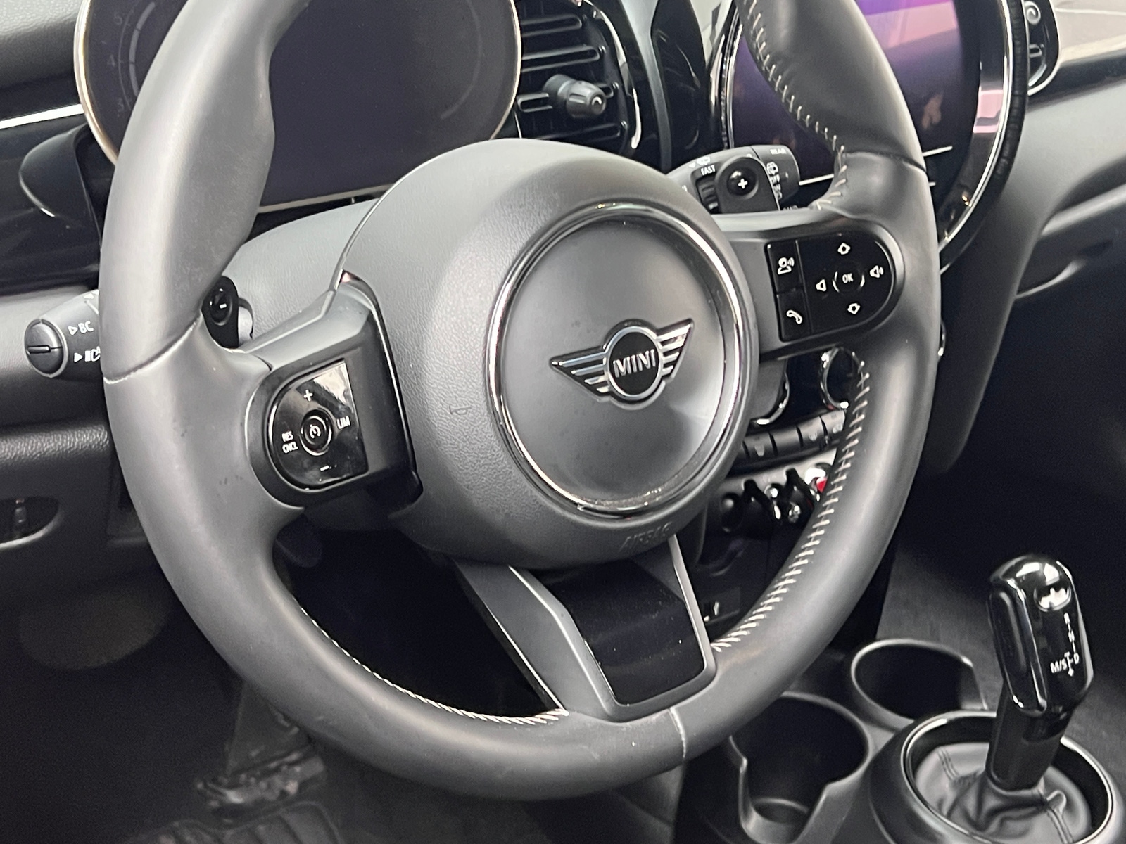Thumbnail: 2023 MINI Cooper Hardtop - 4
