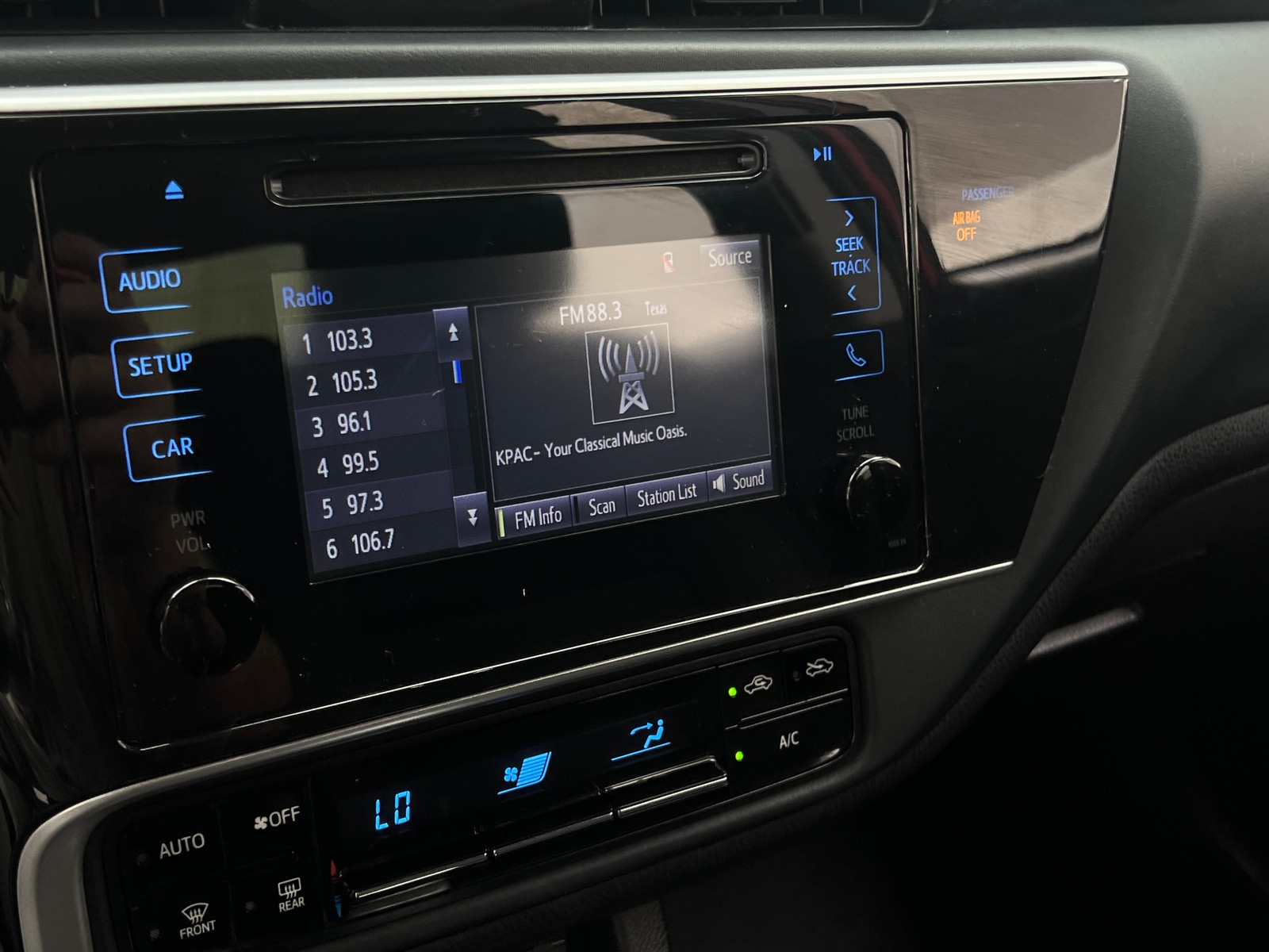 Thumbnail: 2019 Toyota Corolla - 4