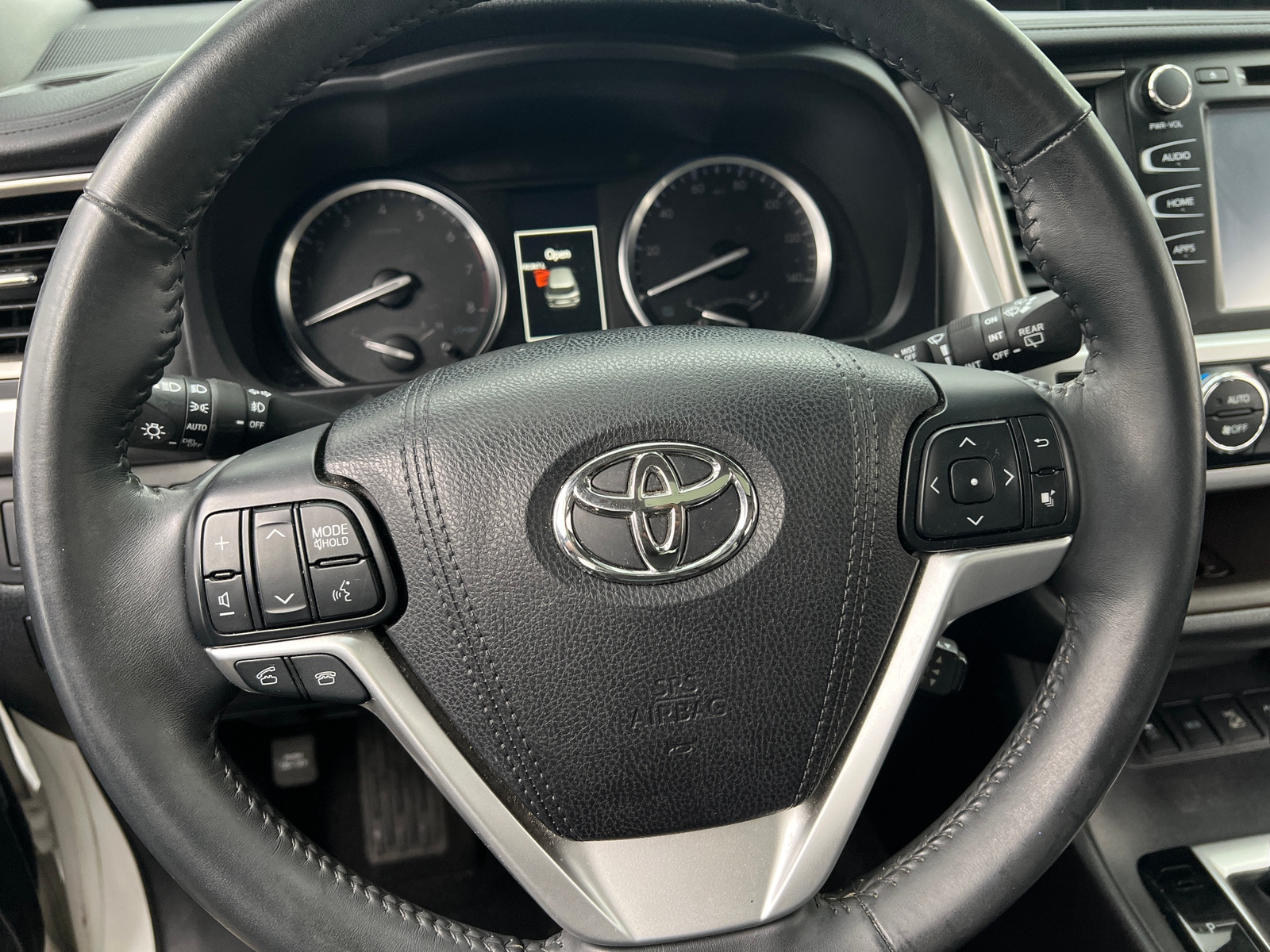 Thumbnail: 2016 Toyota Highlander - 4