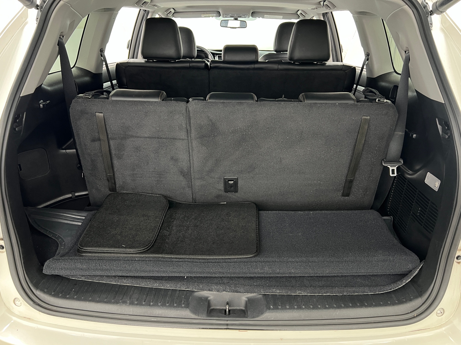 Thumbnail: 2016 Toyota Highlander - 6