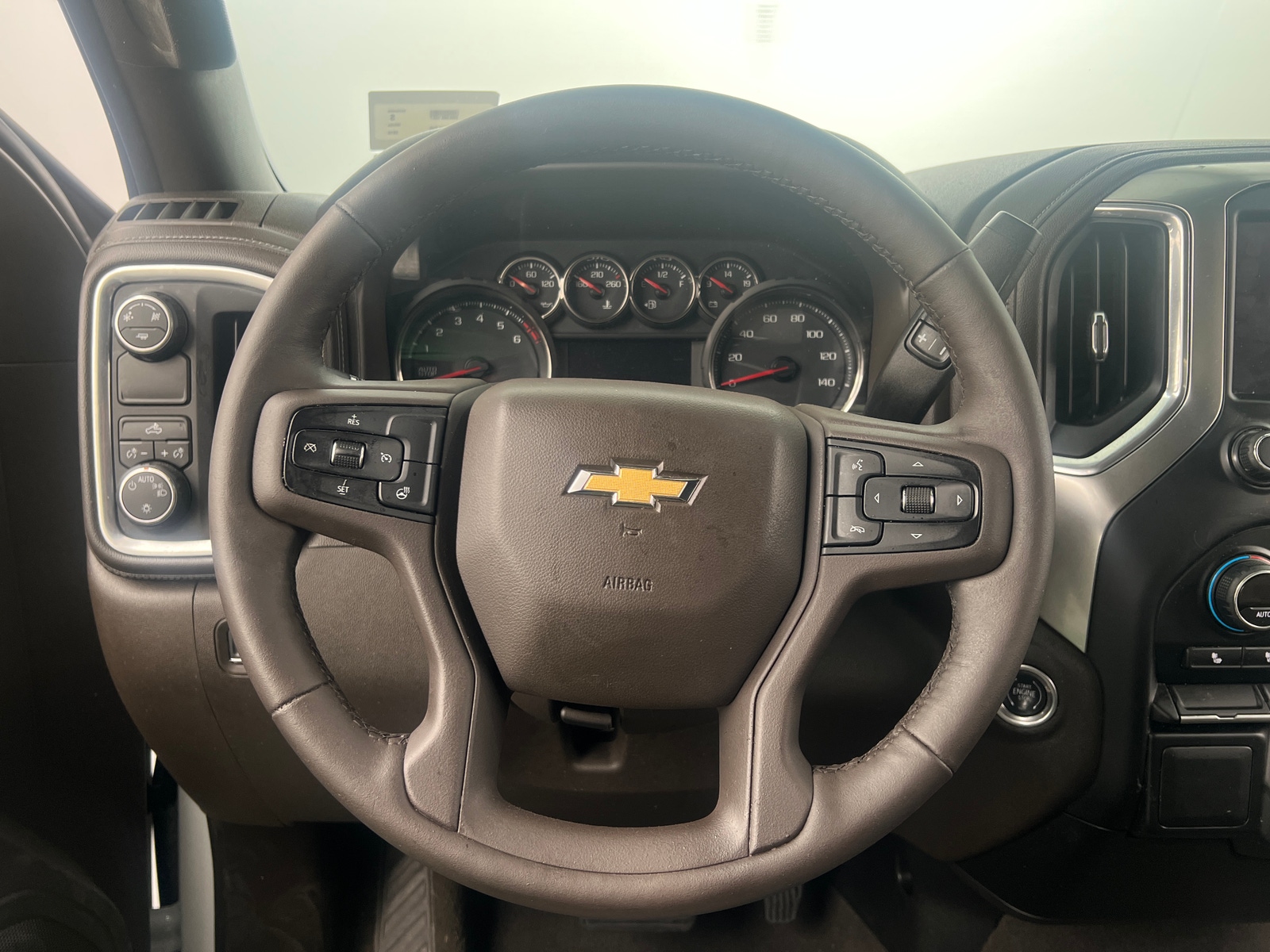 Thumbnail: 2019 Chevrolet Silverado 1500 - 5