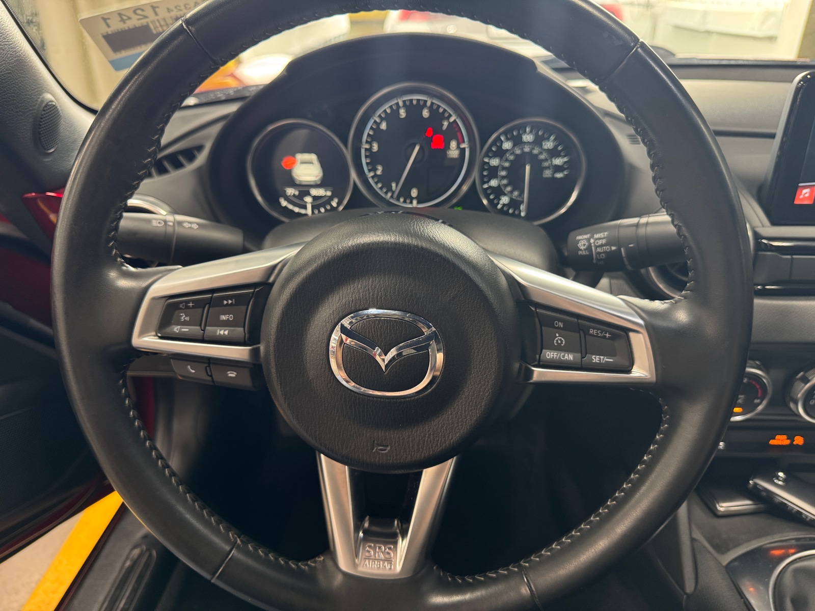 Thumbnail: 2021 Mazda MX-5 Miata - 4