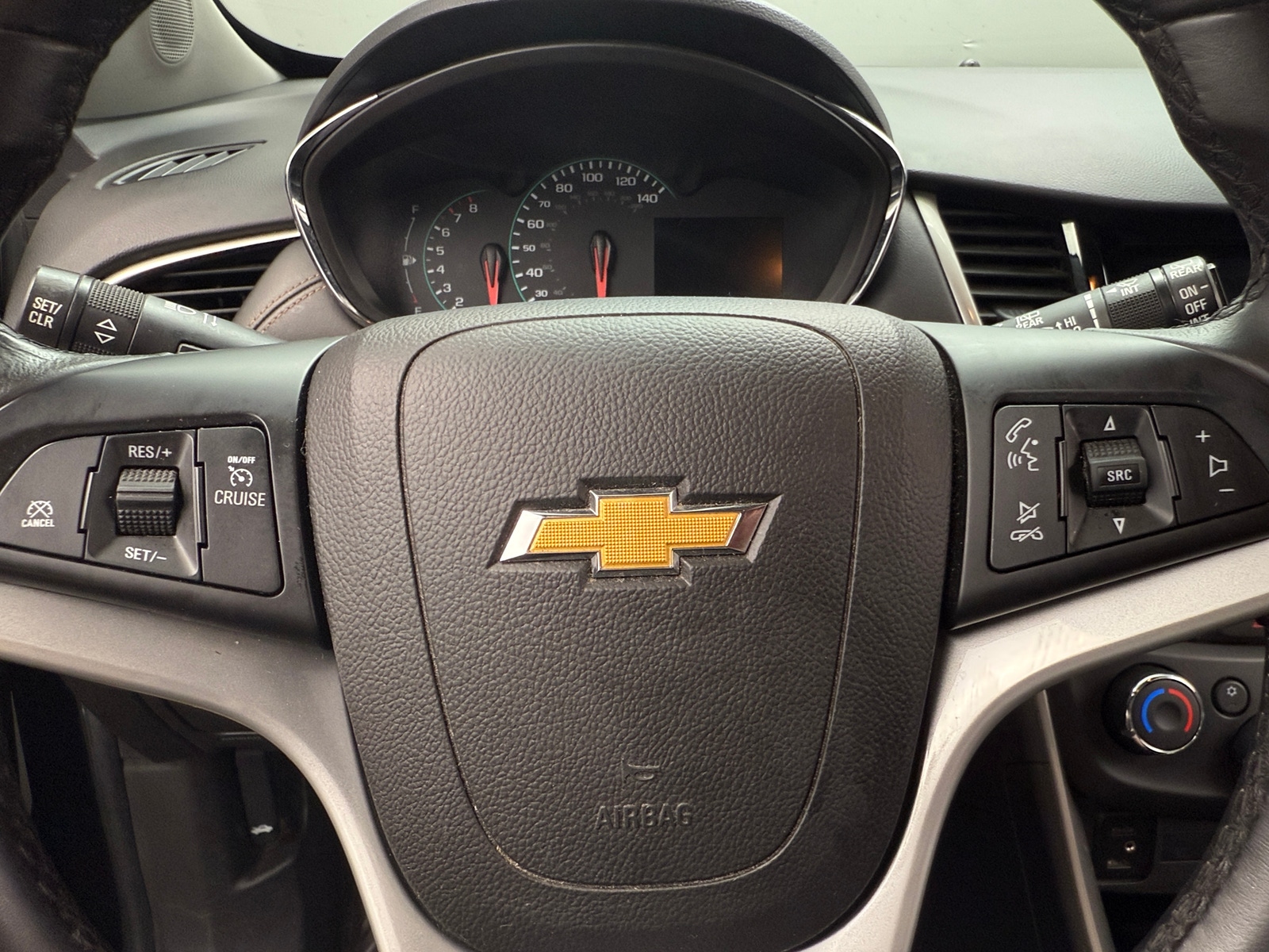 Thumbnail: 2018 Chevrolet Trax - 5