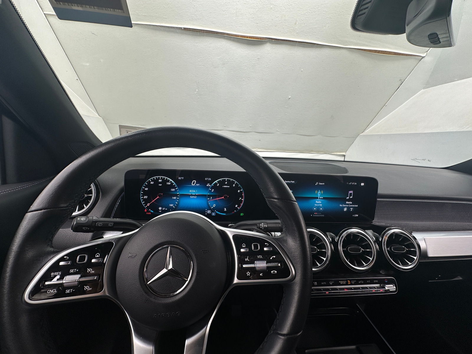 Thumbnail: 2023 Mercedes-Benz GLB - 2