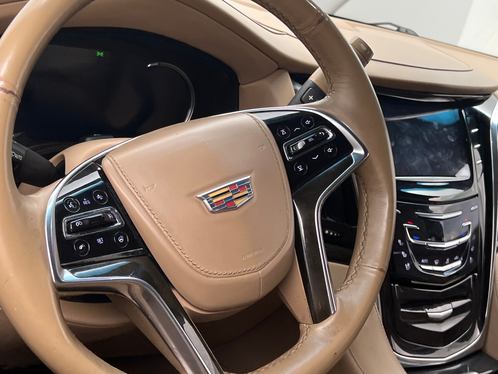 Thumbnail: 2018 Cadillac Escalade - 4