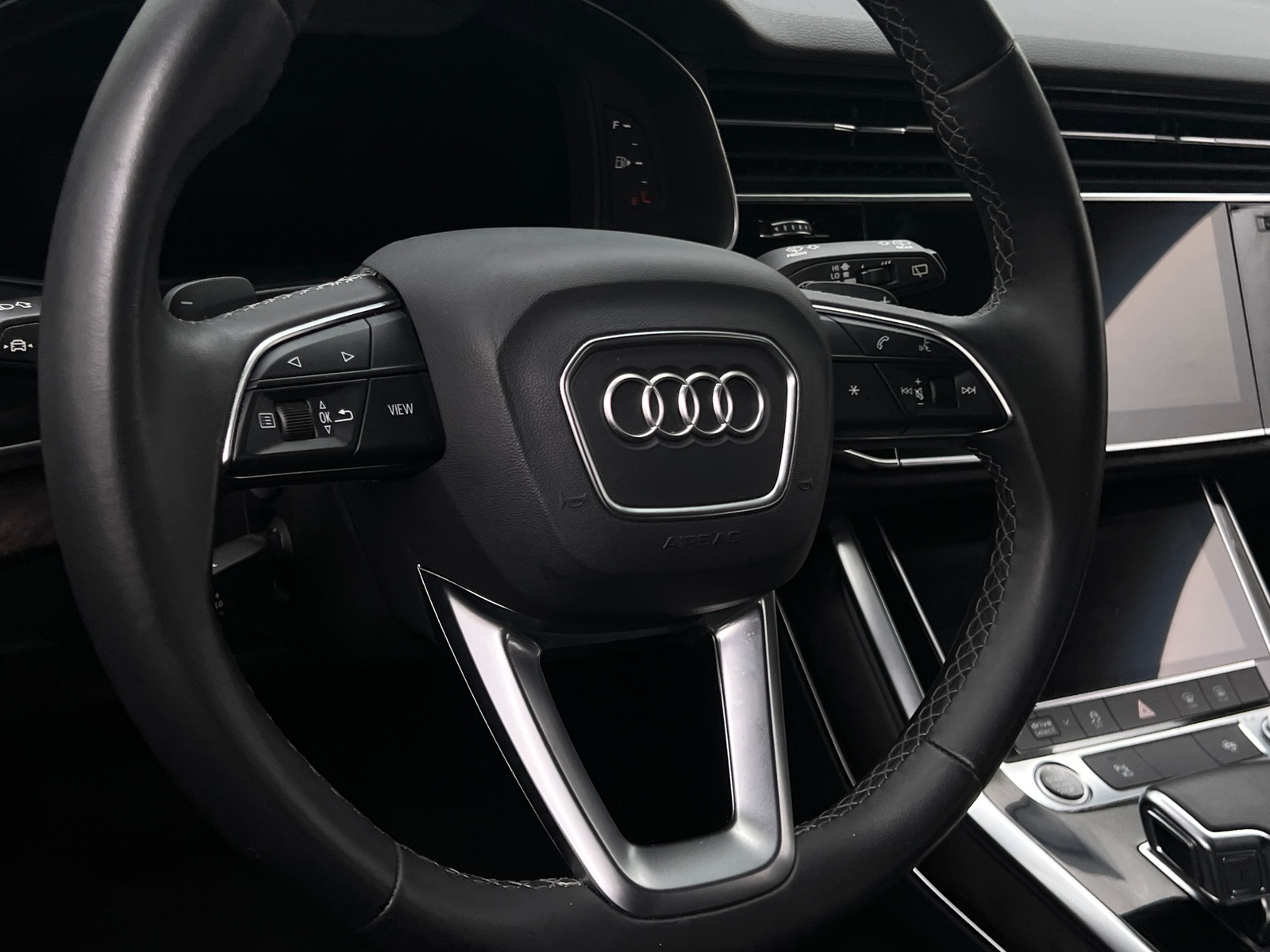 Thumbnail: 2021 Audi Q8 - 4
