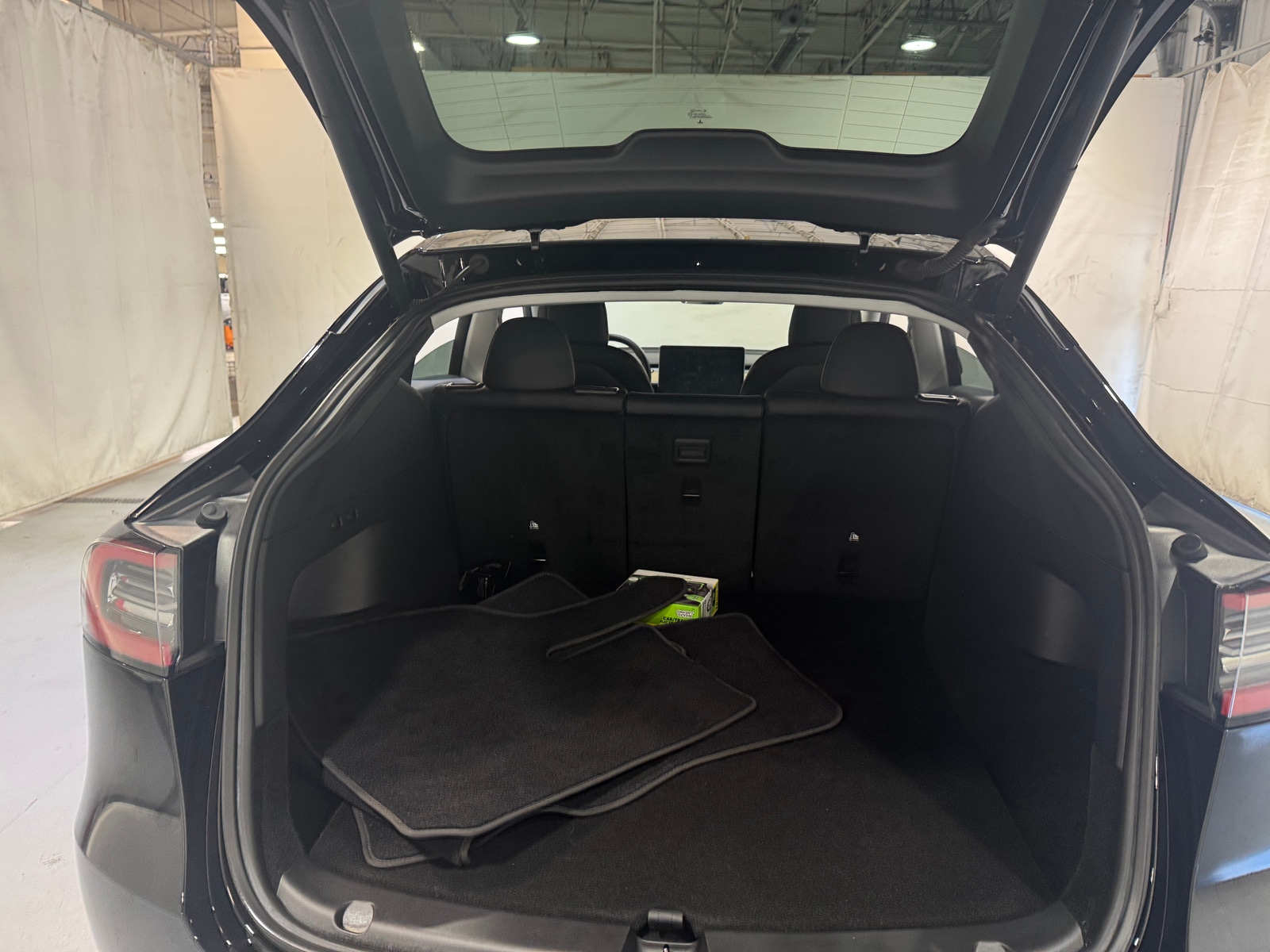 Thumbnail: 2022 Tesla Model Y - 6