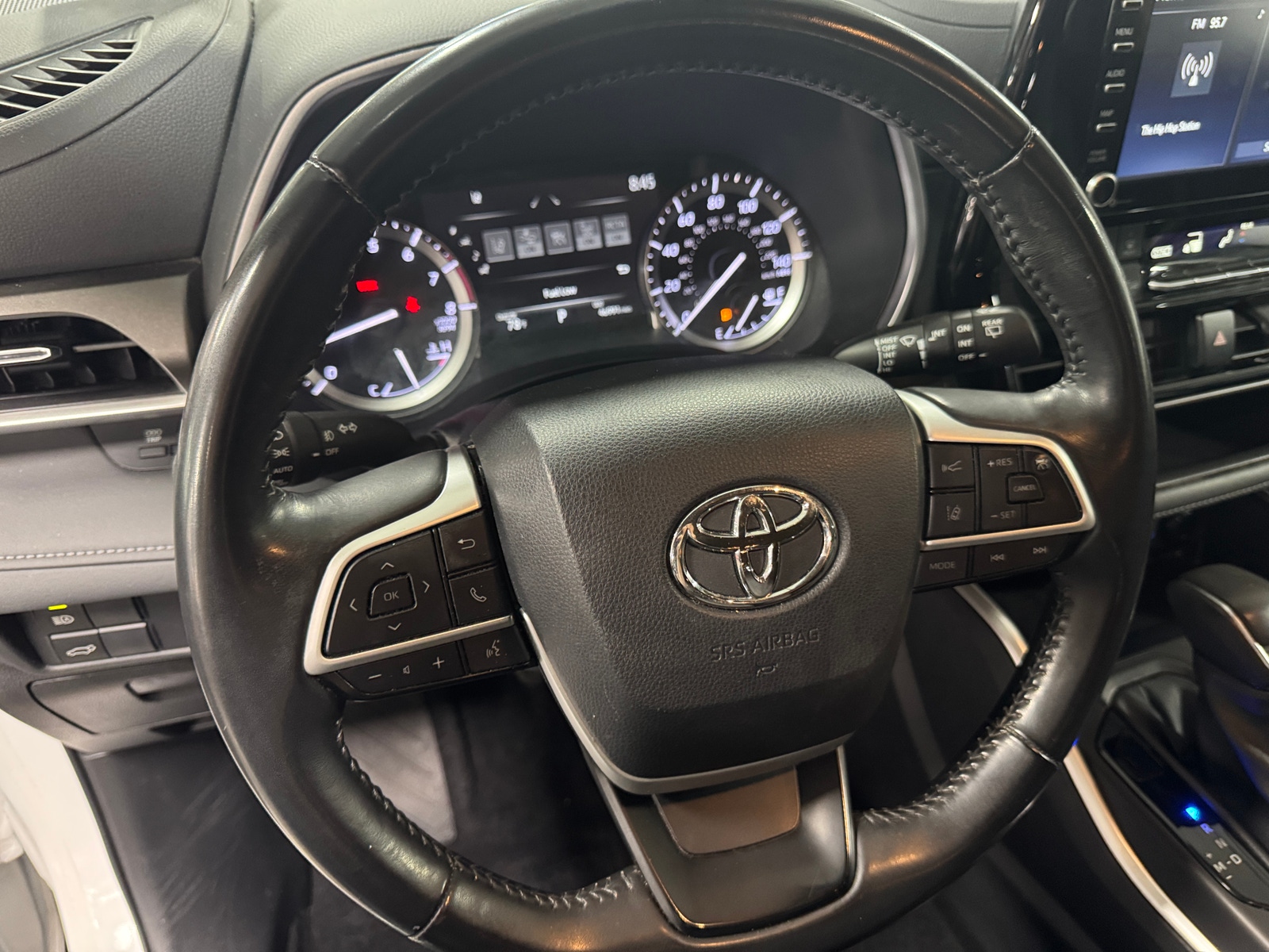 Thumbnail: 2022 Toyota Highlander - 4