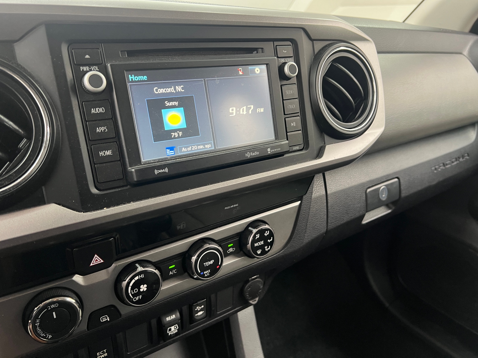 Thumbnail: 2018 Toyota Tacoma - 4