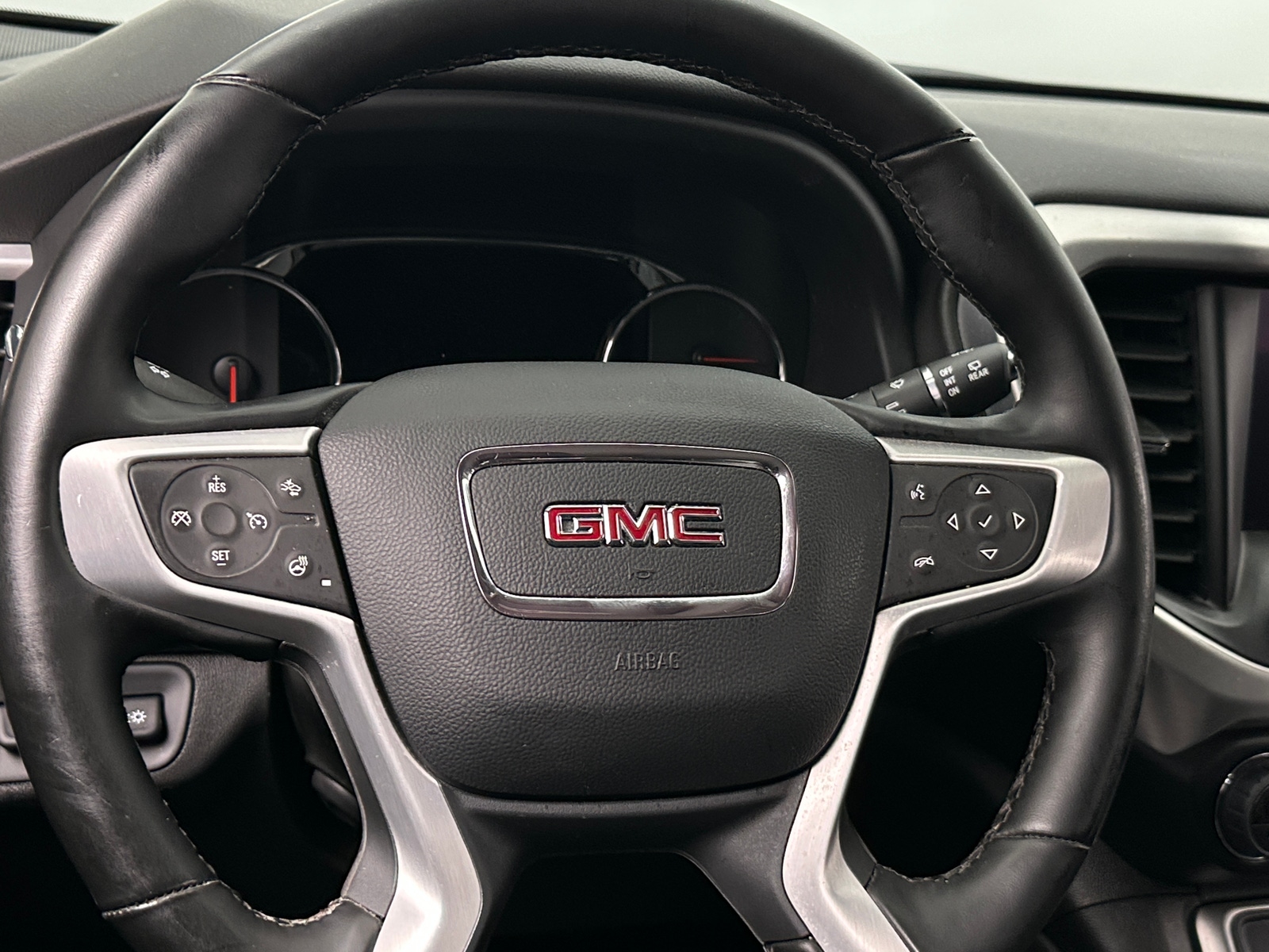 Thumbnail: 2023 GMC Acadia - 4