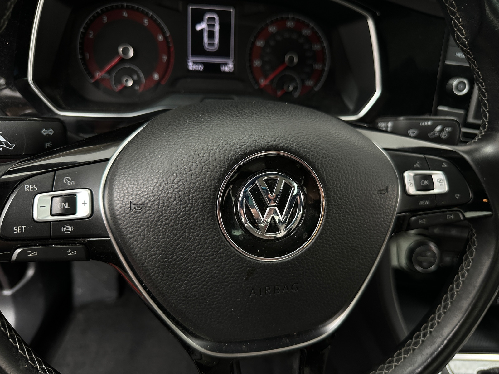 Thumbnail: 2019 Volkswagen Jetta - 4