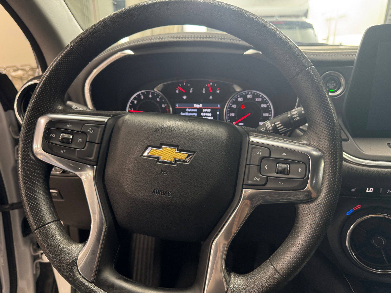 Thumbnail: 2023 Chevrolet Blazer - 5
