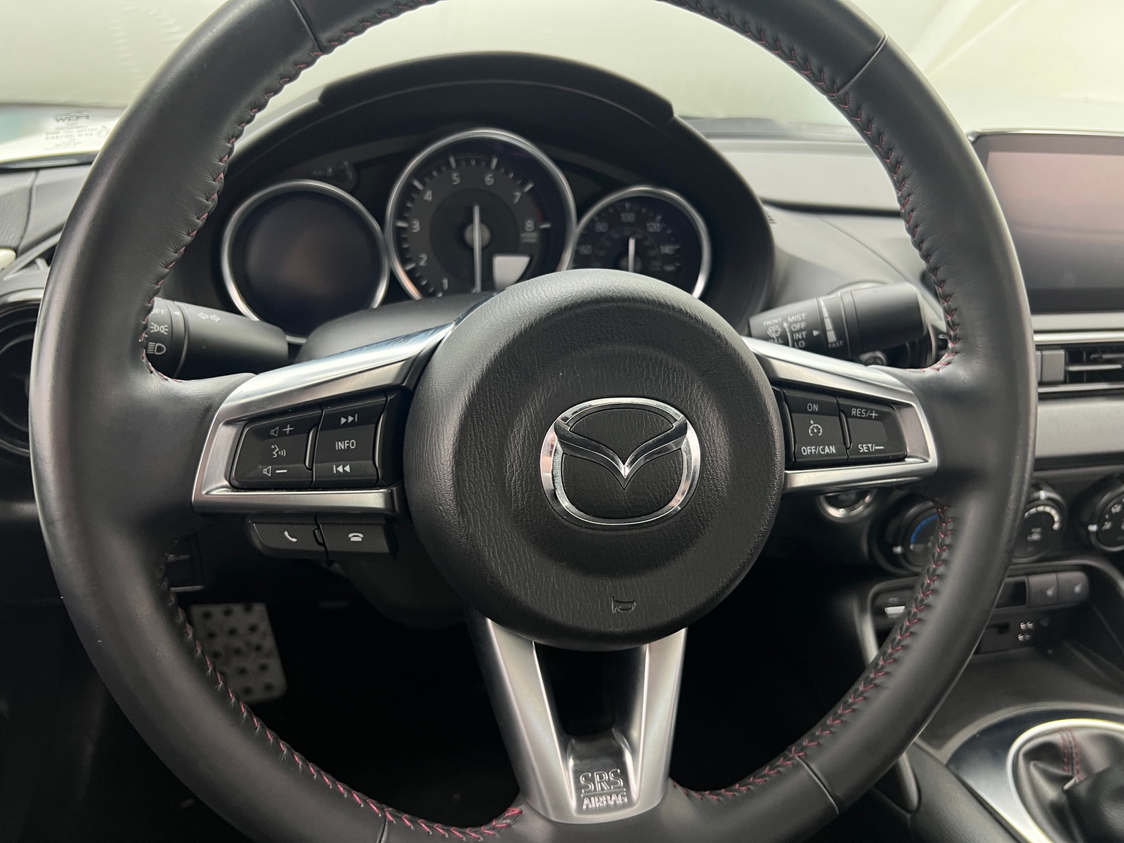Thumbnail: 2019 Mazda MX-5 Miata - 5