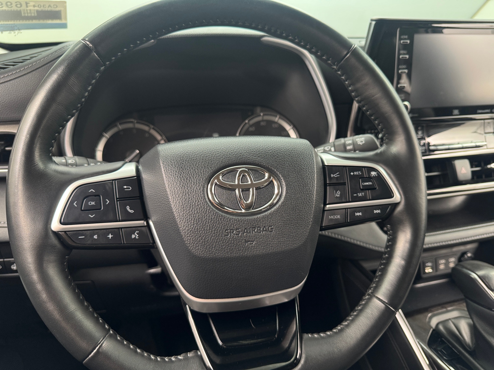 Thumbnail: 2022 Toyota Highlander - 4