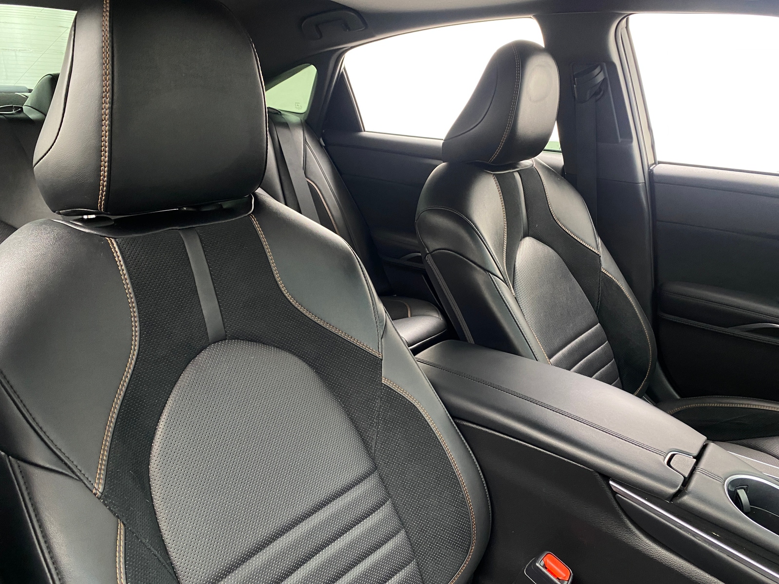Thumbnail: 2019 Toyota Avalon - 2