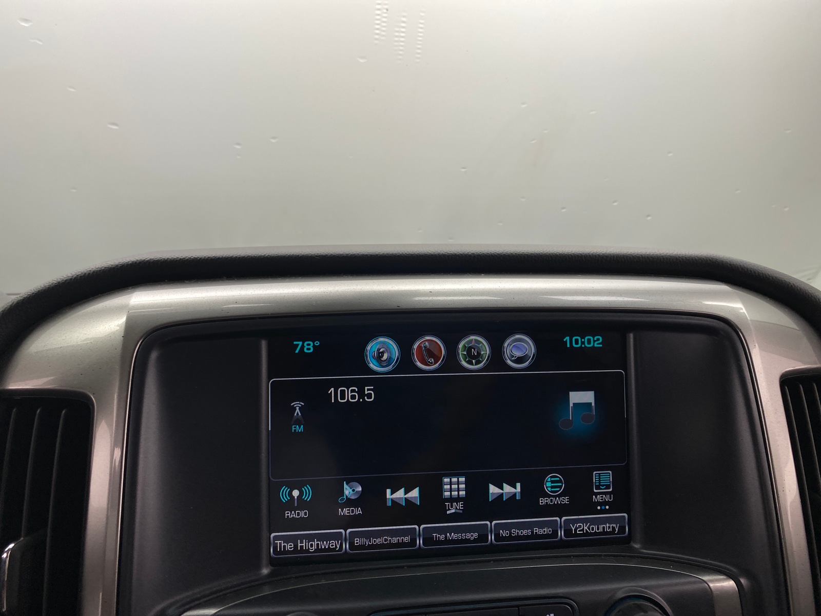 Thumbnail: 2017 Chevrolet Silverado 1500 - 4