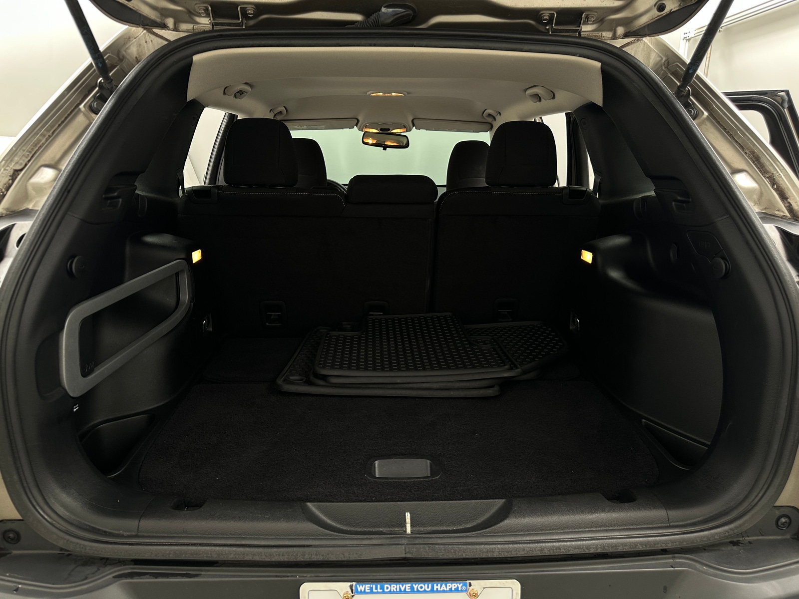 Thumbnail: 2016 Jeep Cherokee - 7