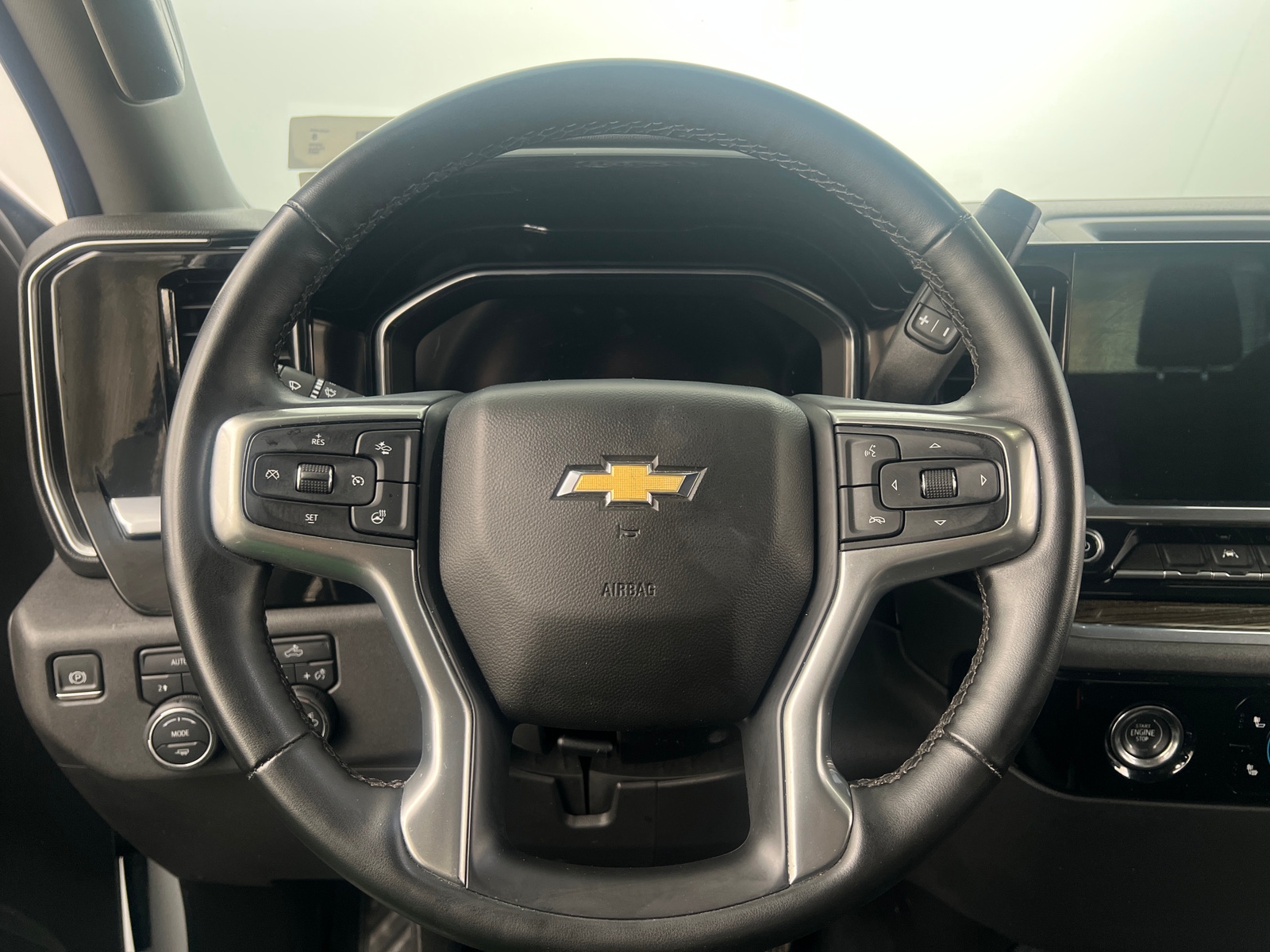Thumbnail: 2023 Chevrolet Silverado 1500 - 5
