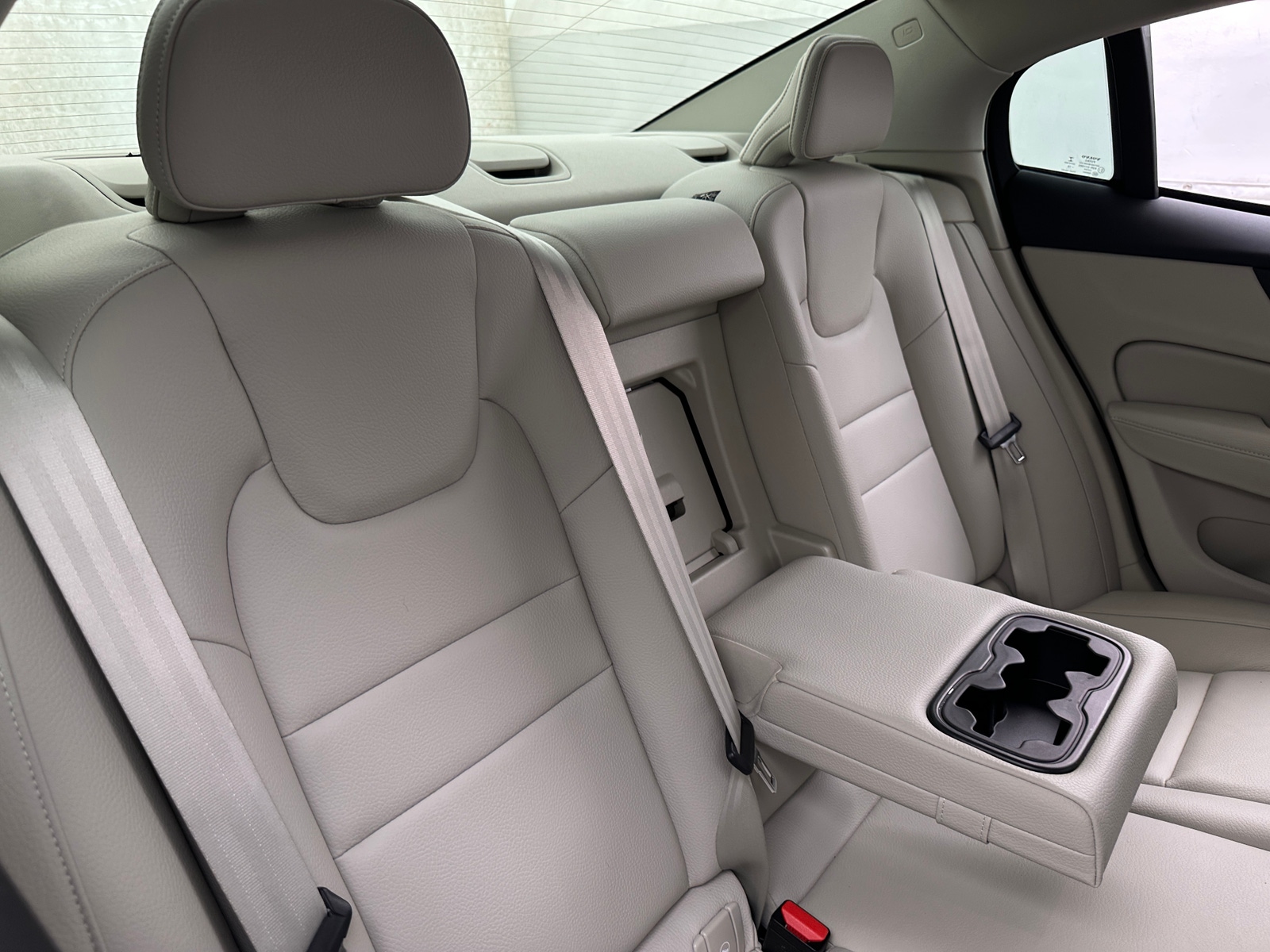 Thumbnail: 2019 Volvo S60 - 5