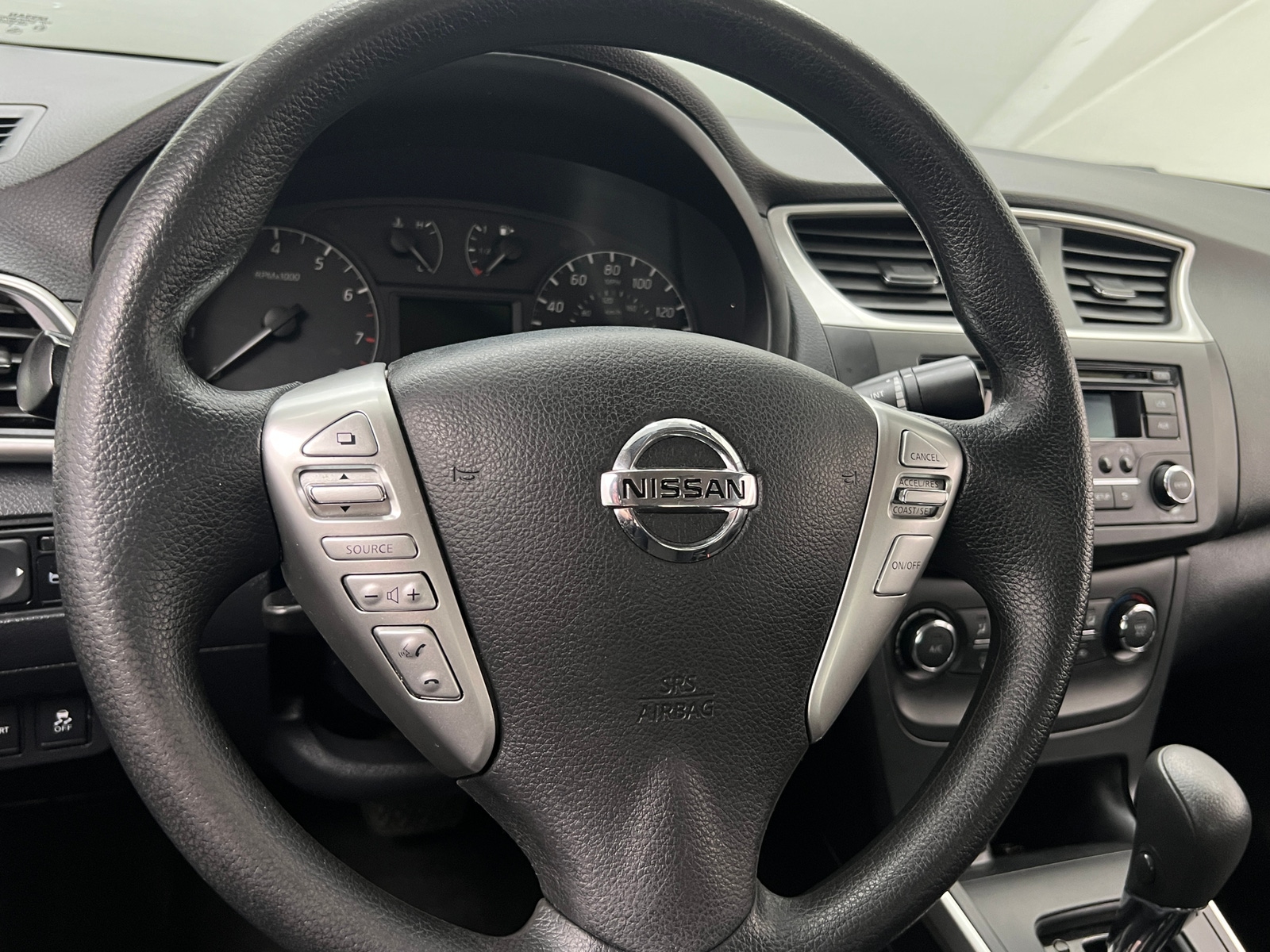 Thumbnail: 2016 Nissan Sentra - 5