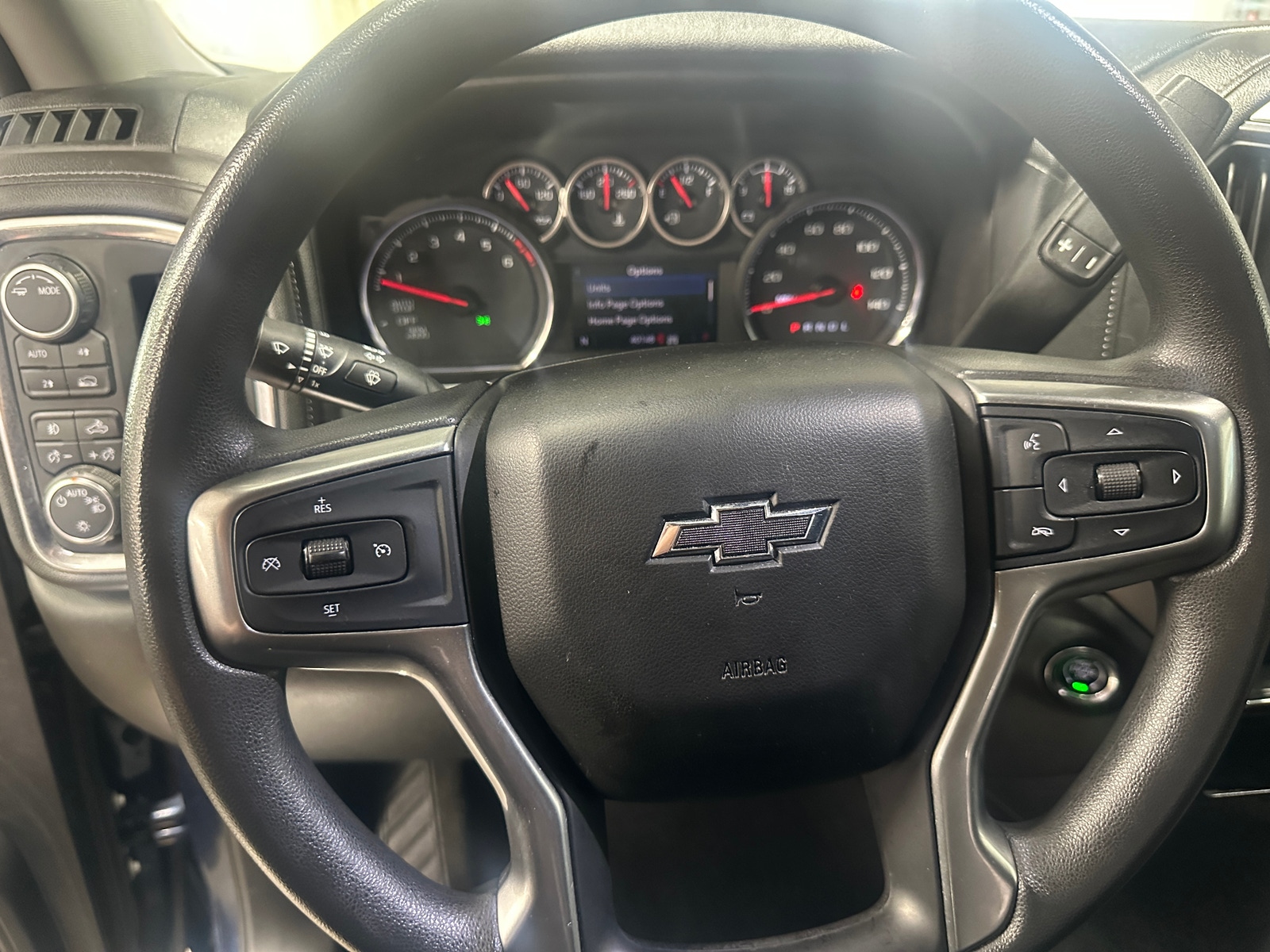 Thumbnail: 2020 Chevrolet Silverado 1500 - 5