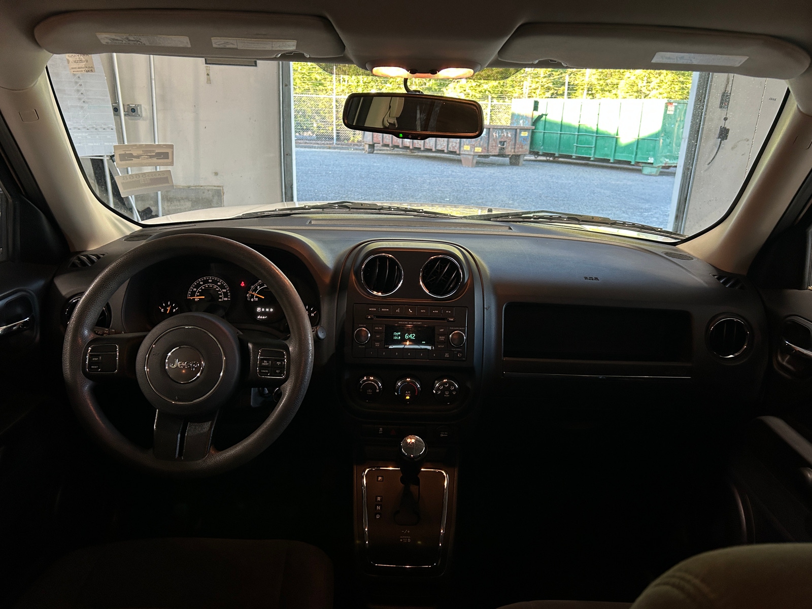 Thumbnail: 2016 Jeep Patriot - 3