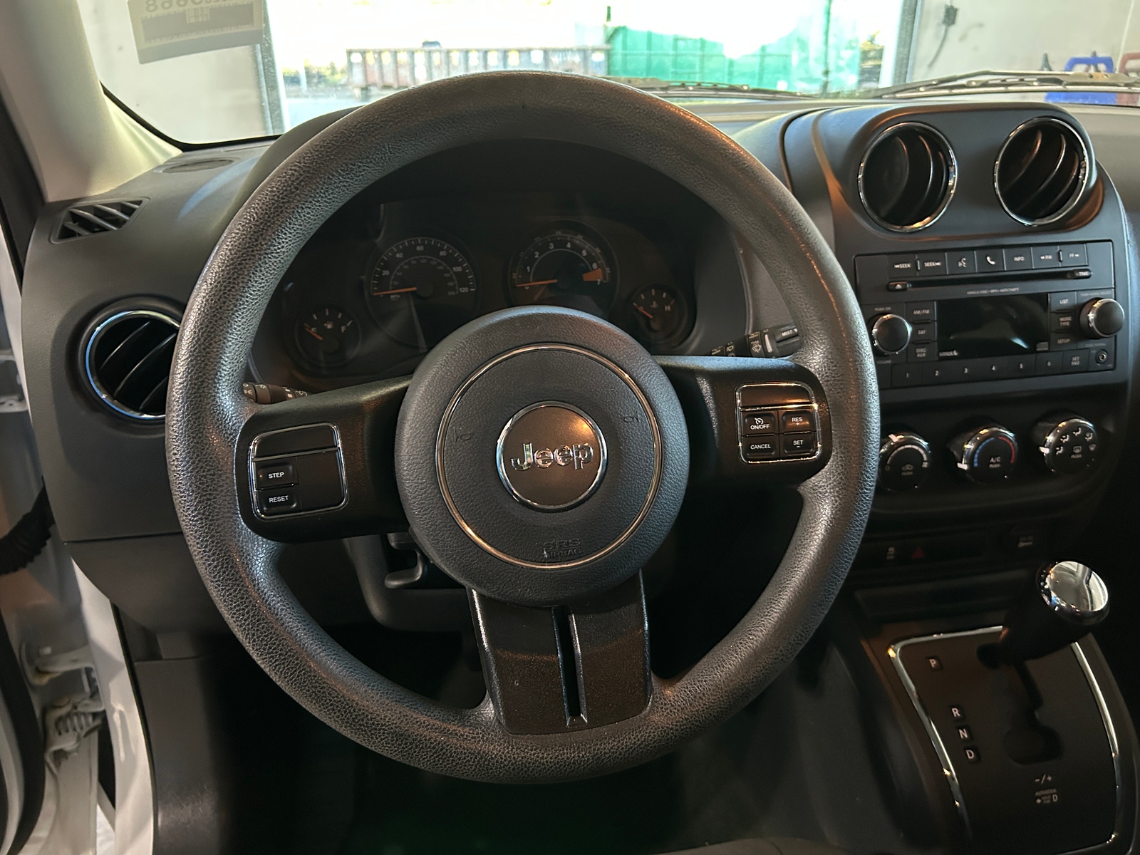 Thumbnail: 2016 Jeep Patriot - 5
