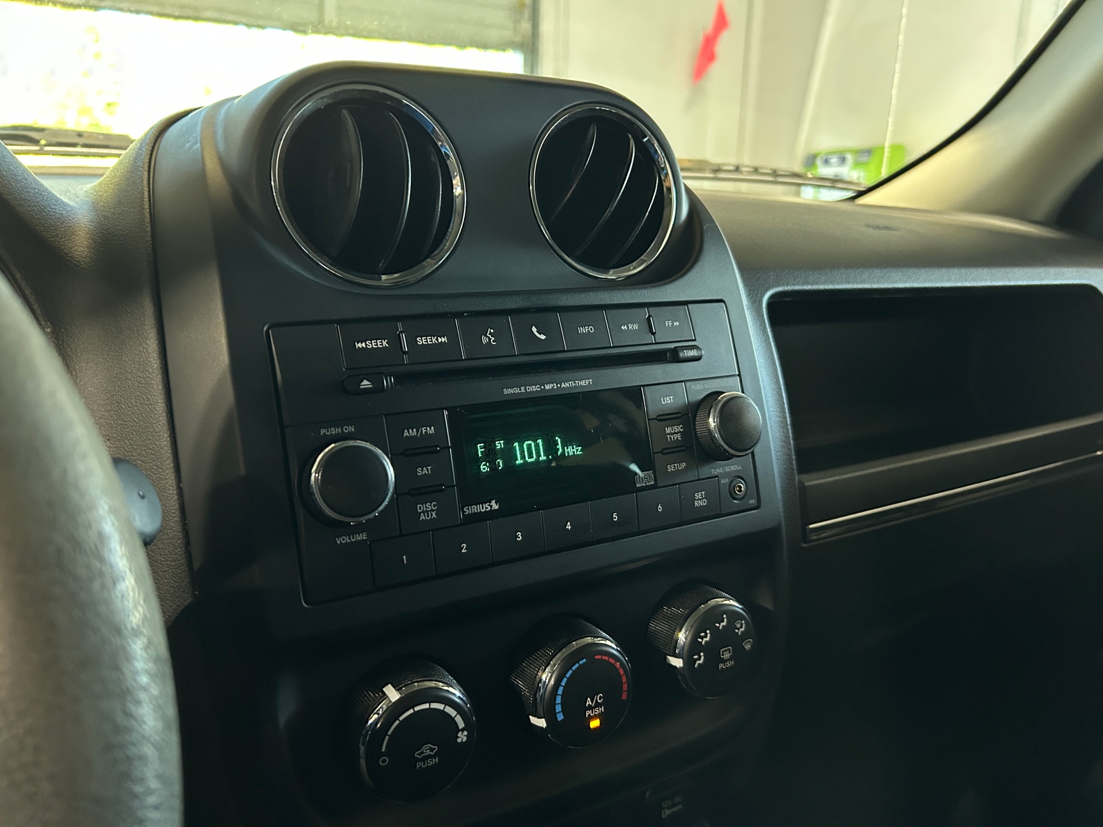 Thumbnail: 2016 Jeep Patriot - 4