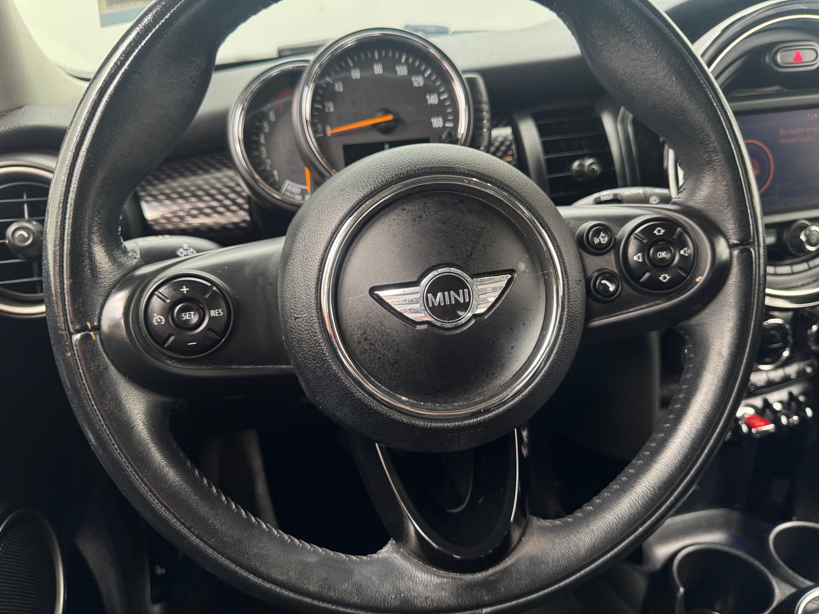 Thumbnail: 2015 MINI Cooper Hardtop - 4