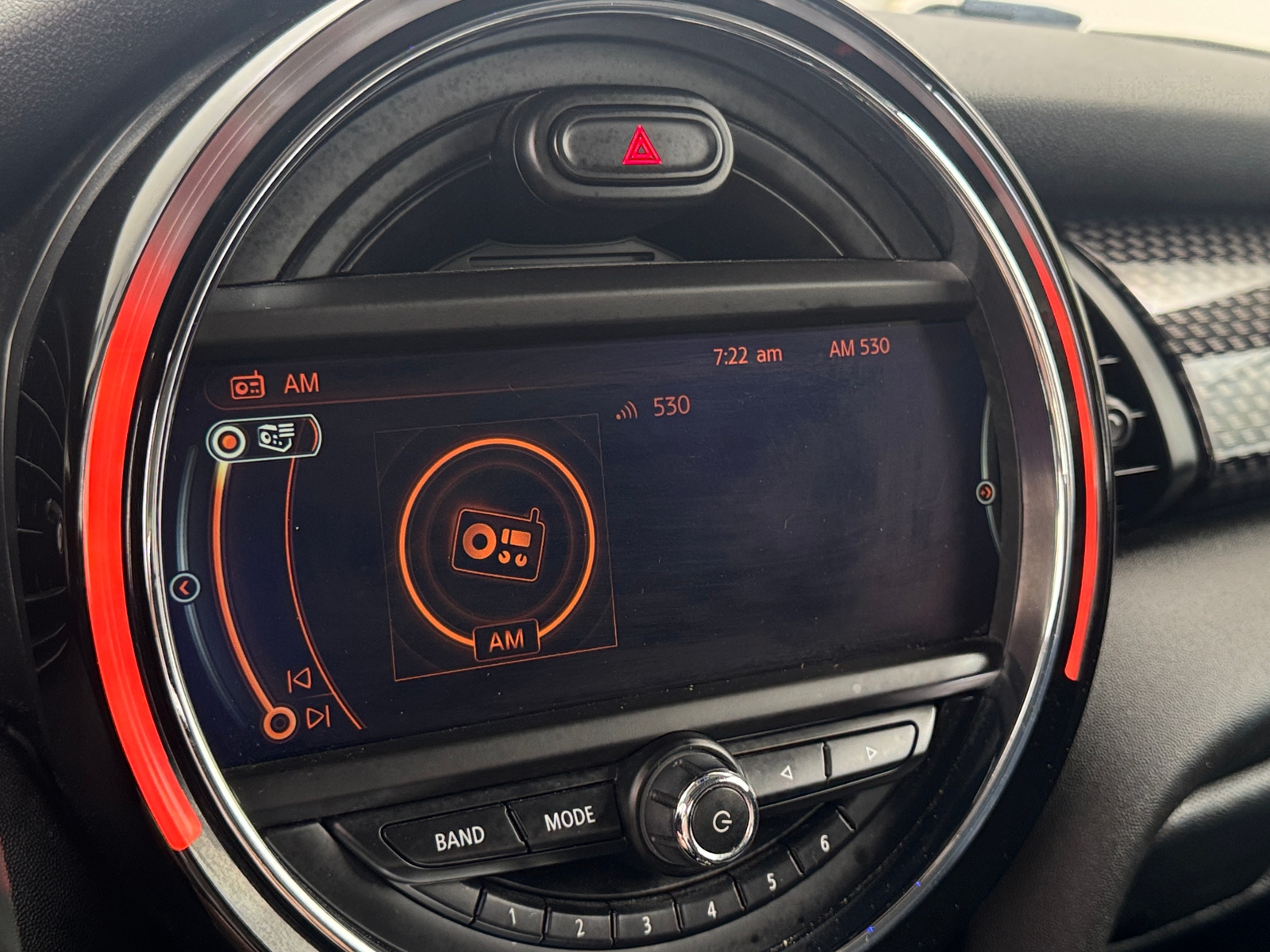 Thumbnail: 2015 MINI Cooper Hardtop - 3