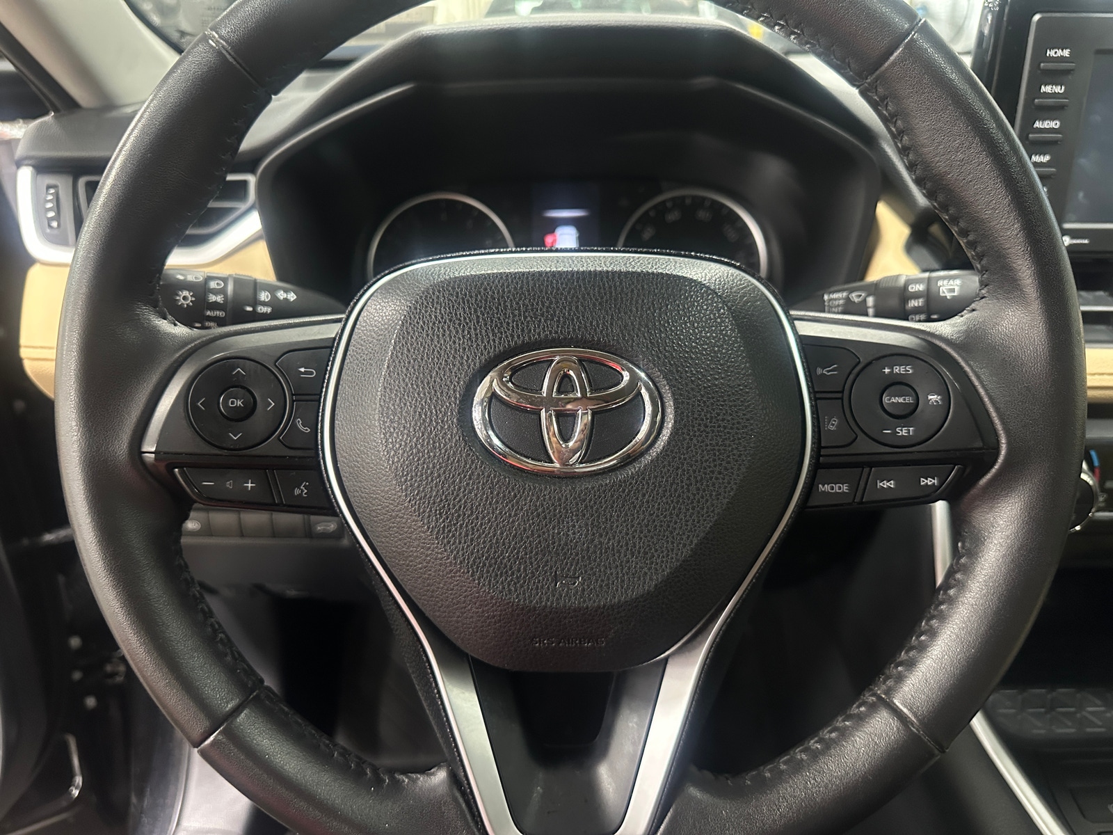 Thumbnail: 2021 Toyota RAV4 - 4