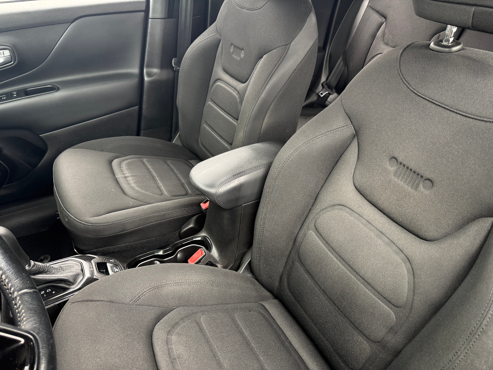 Thumbnail: 2017 Jeep Renegade - 2