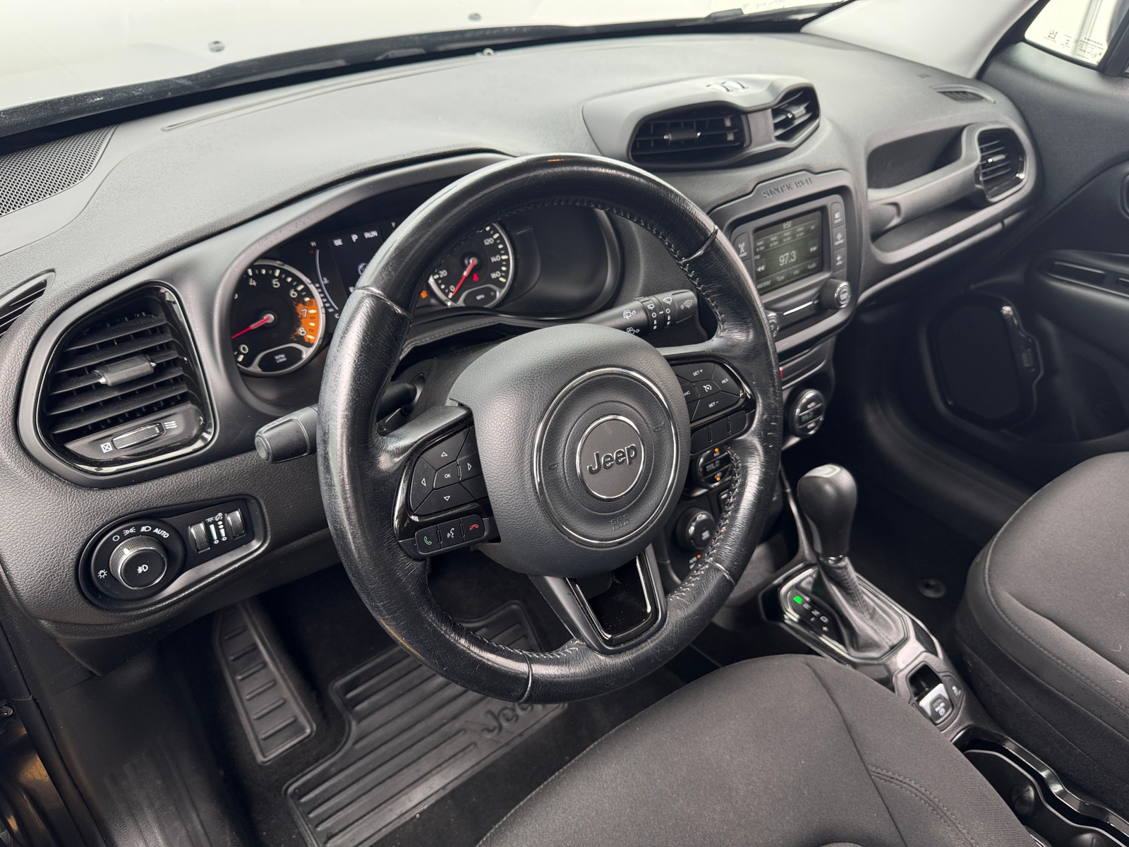 Thumbnail: 2017 Jeep Renegade - 3
