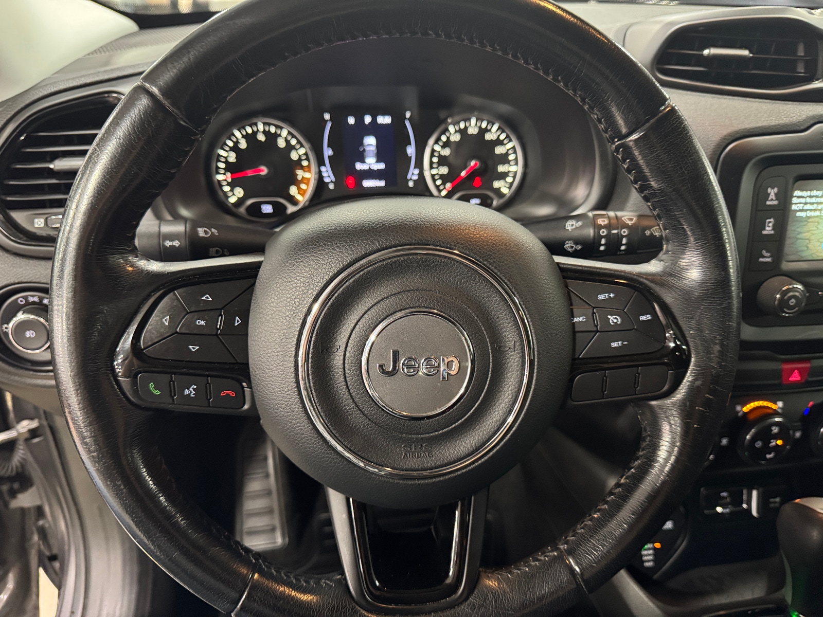 Thumbnail: 2017 Jeep Renegade - 5