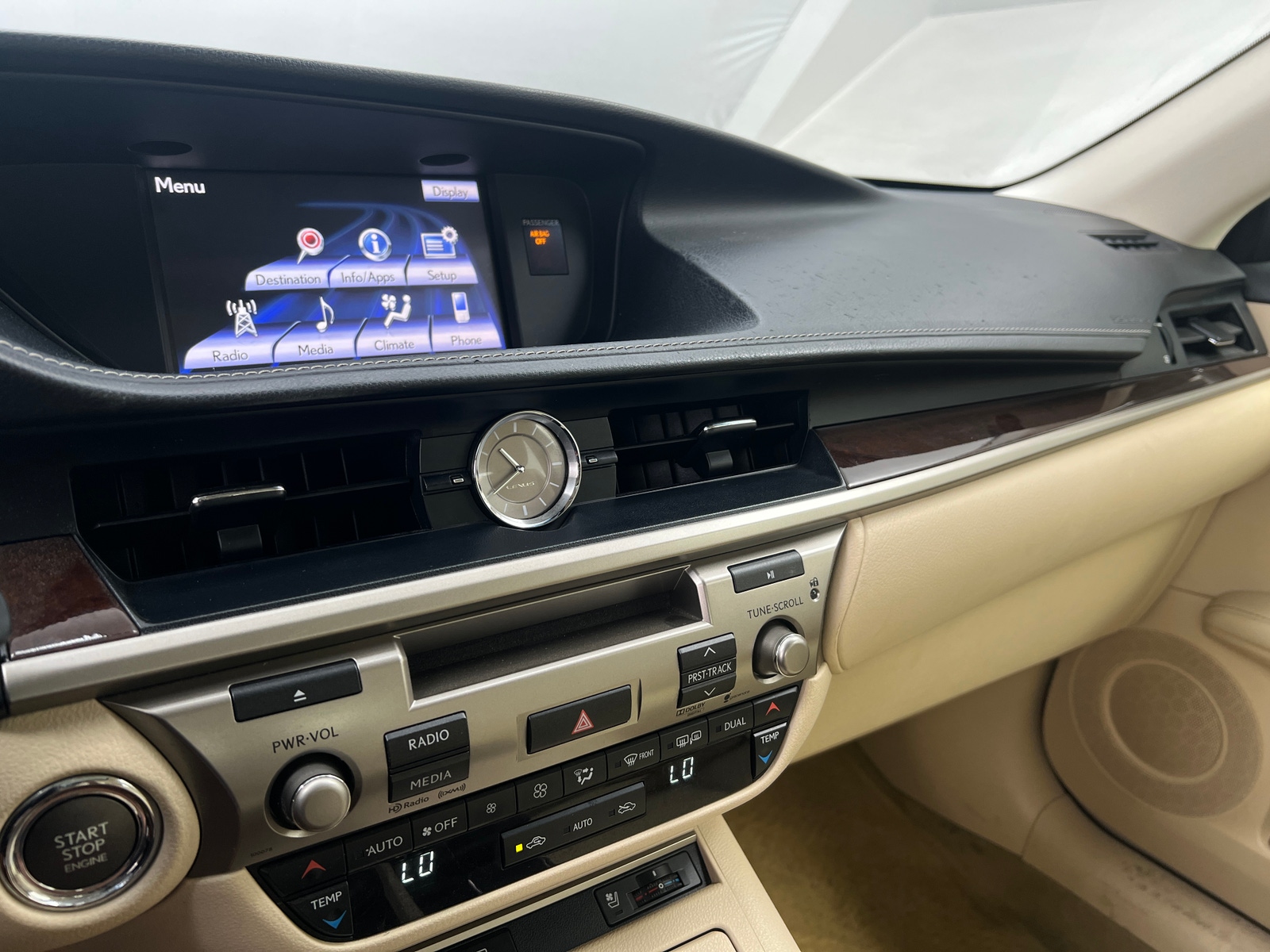 Thumbnail: 2013 Lexus ES - 3