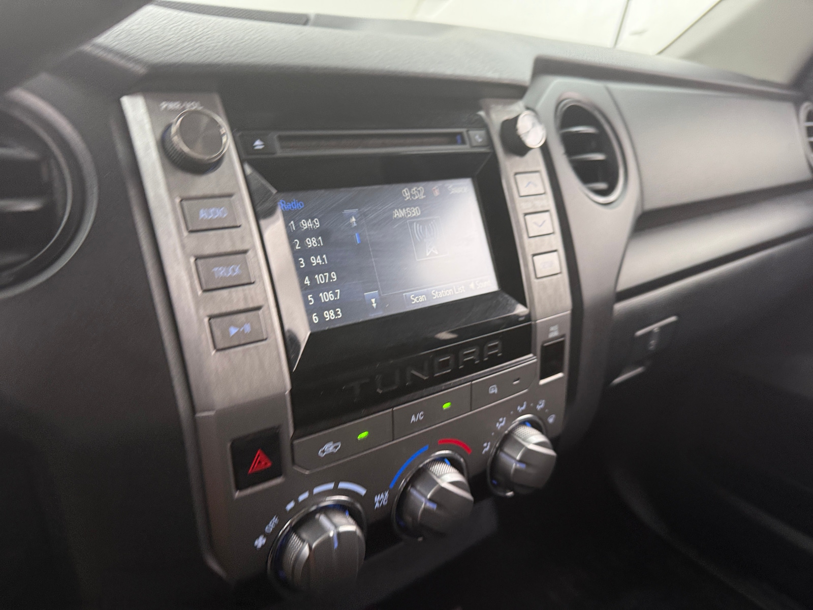 Thumbnail: 2018 Toyota Tundra - 4