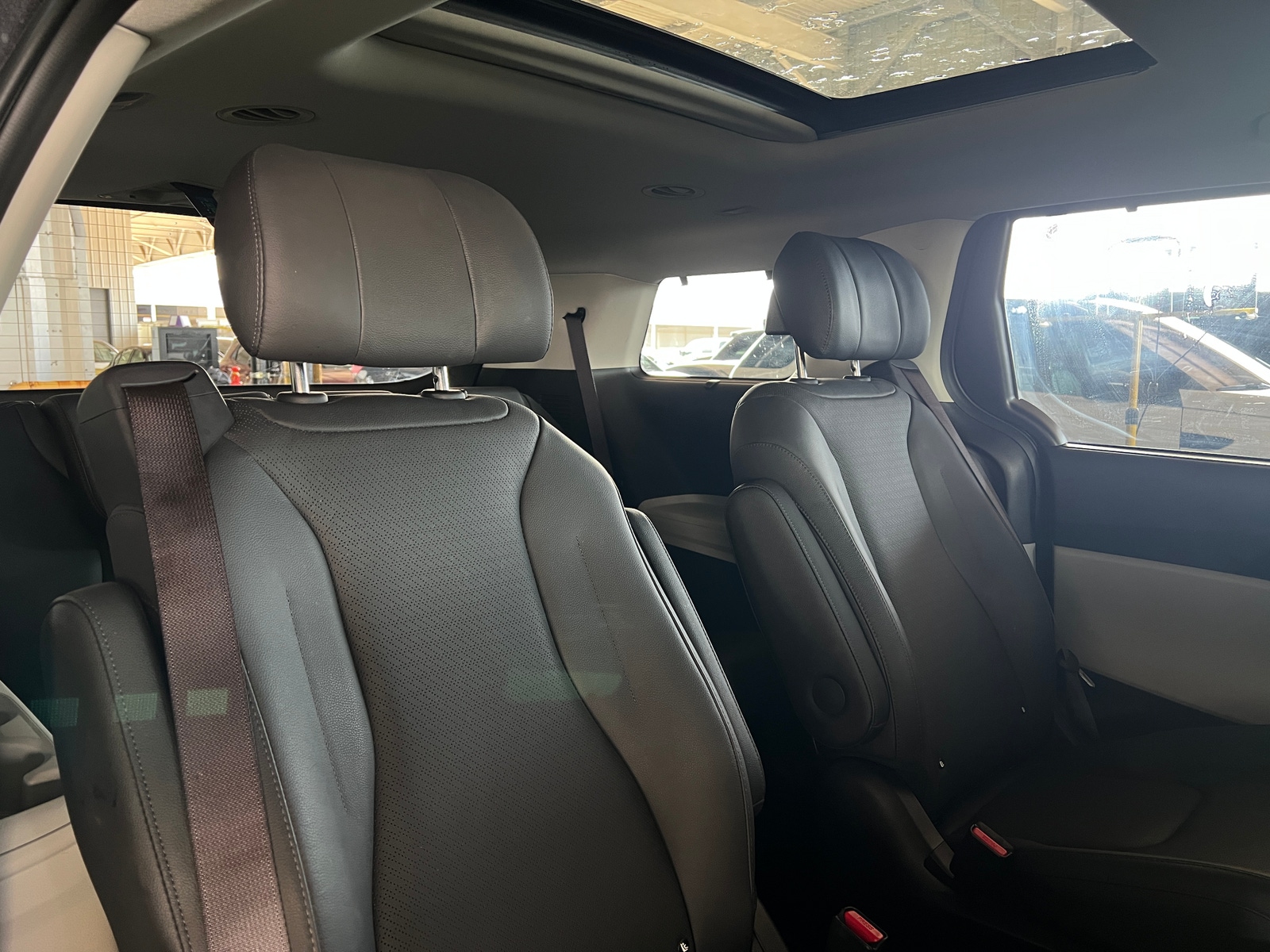 Thumbnail: 2024 Kia Carnival - 5