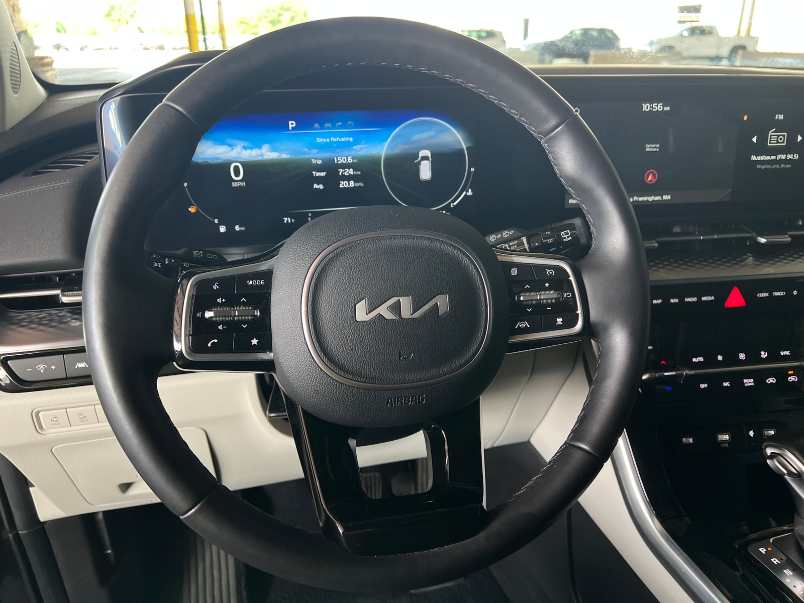 Thumbnail: 2024 Kia Carnival - 4