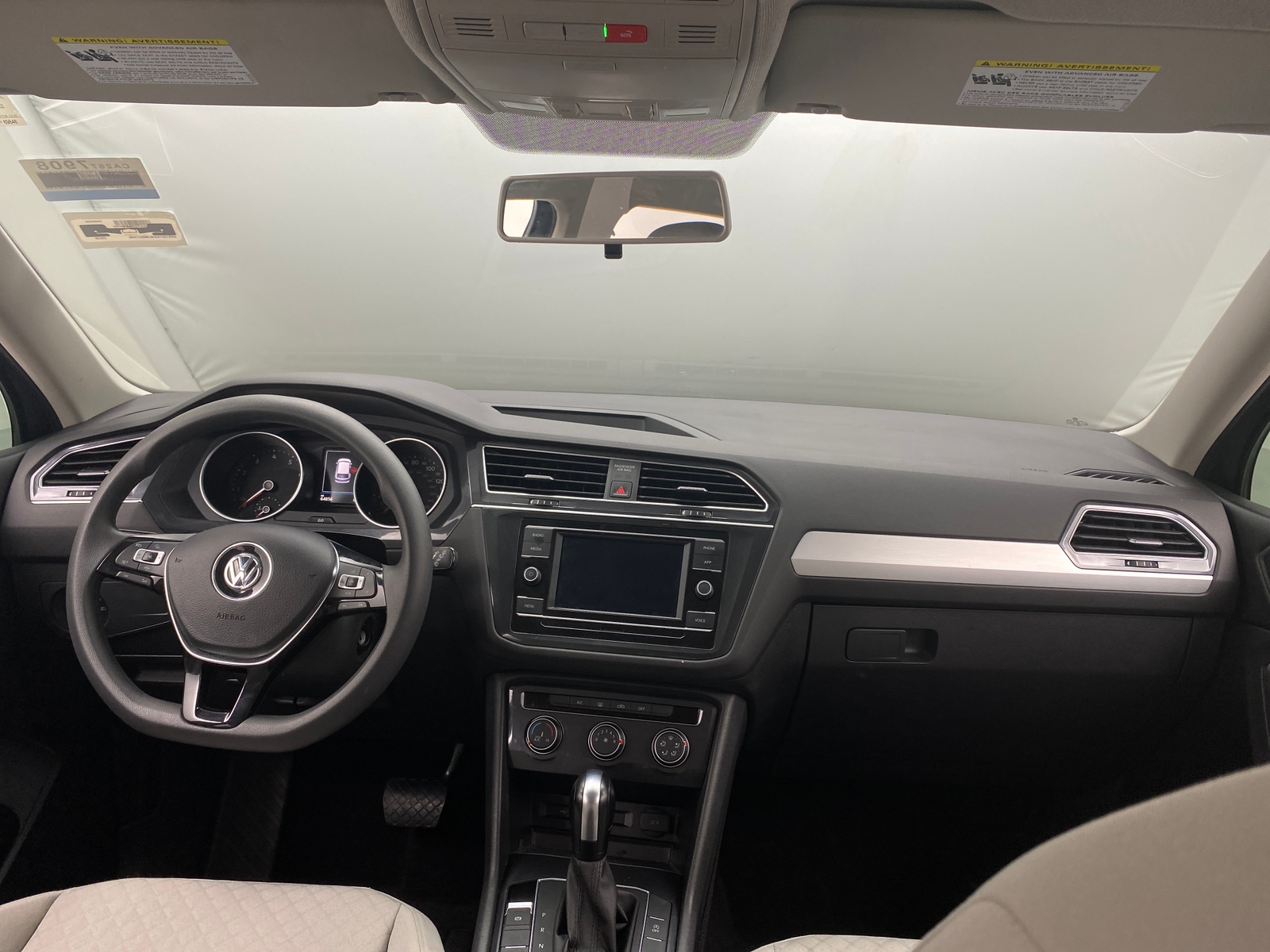 Thumbnail: 2020 Volkswagen Tiguan - 3
