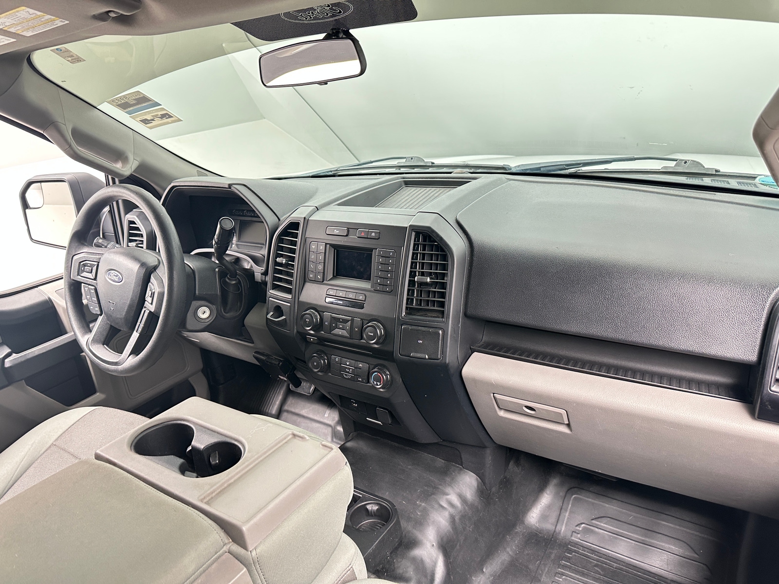 Thumbnail: 2018 Ford Econoline - 3