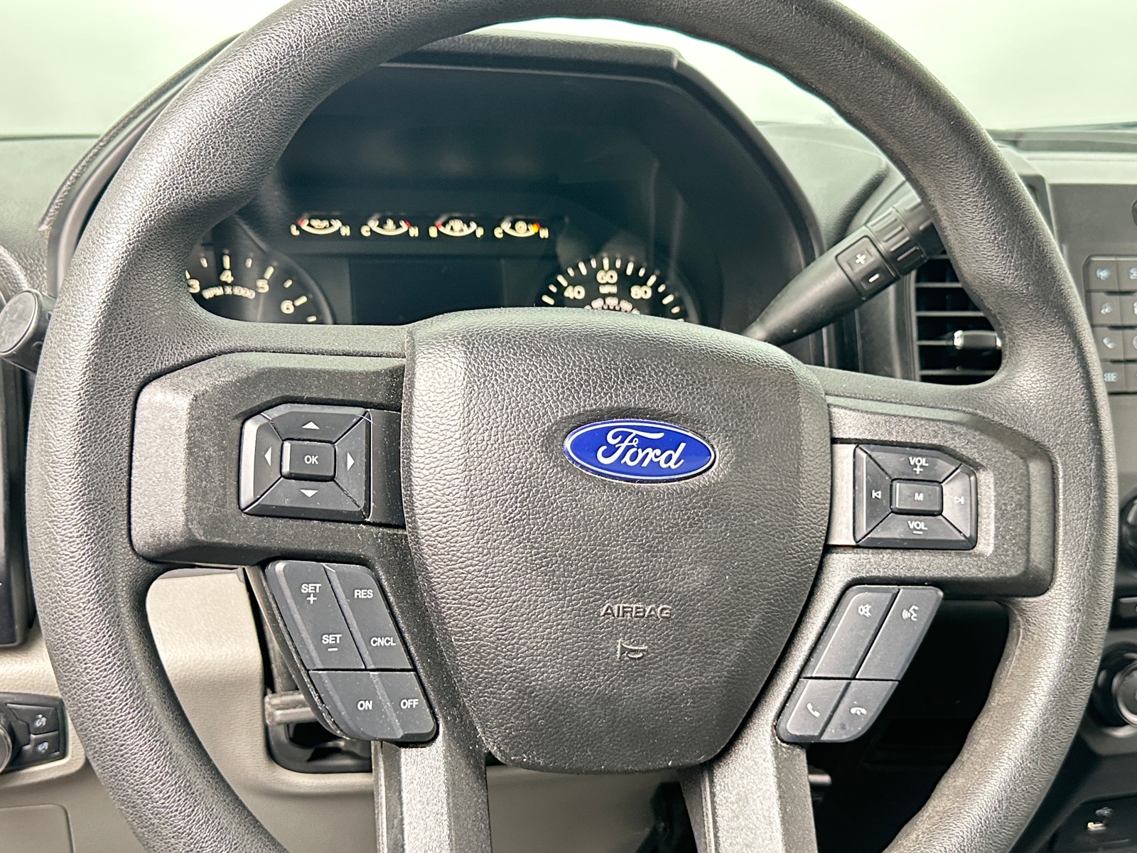 Thumbnail: 2018 Ford Econoline - 5