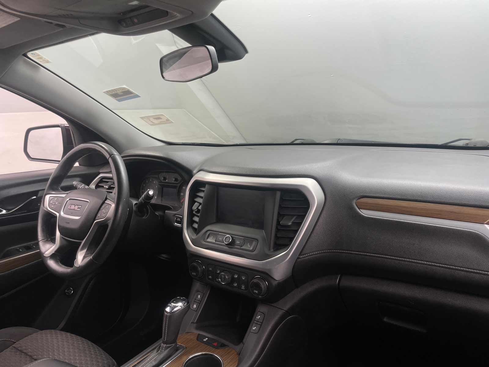 Thumbnail: 2017 GMC Acadia - 3