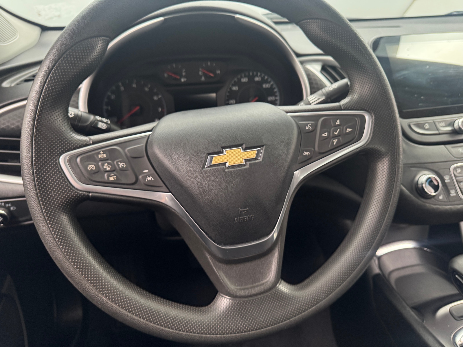 Thumbnail: 2023 Chevrolet Malibu - 5