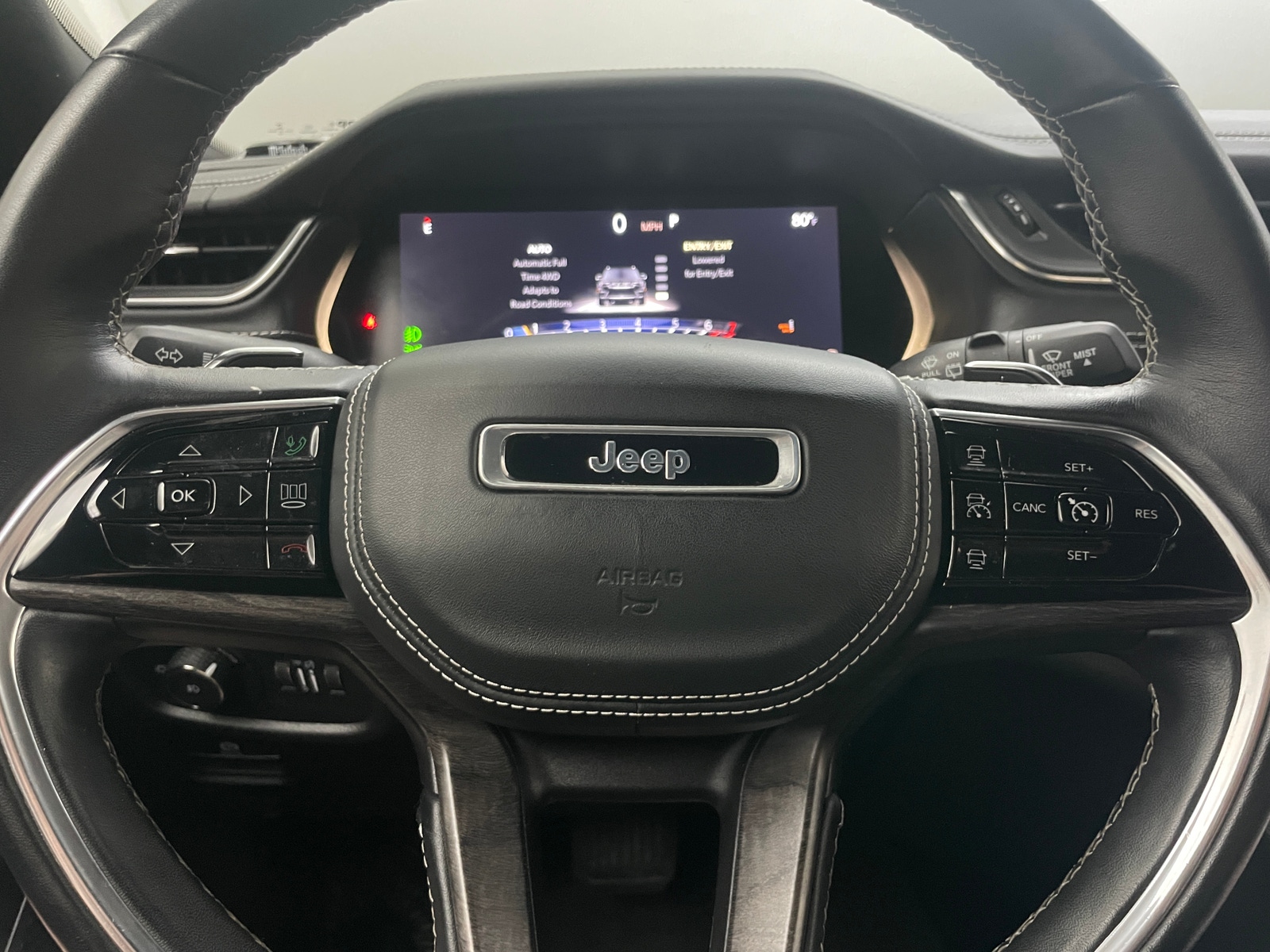 Thumbnail: 2022 Jeep Grand Cherokee - 4