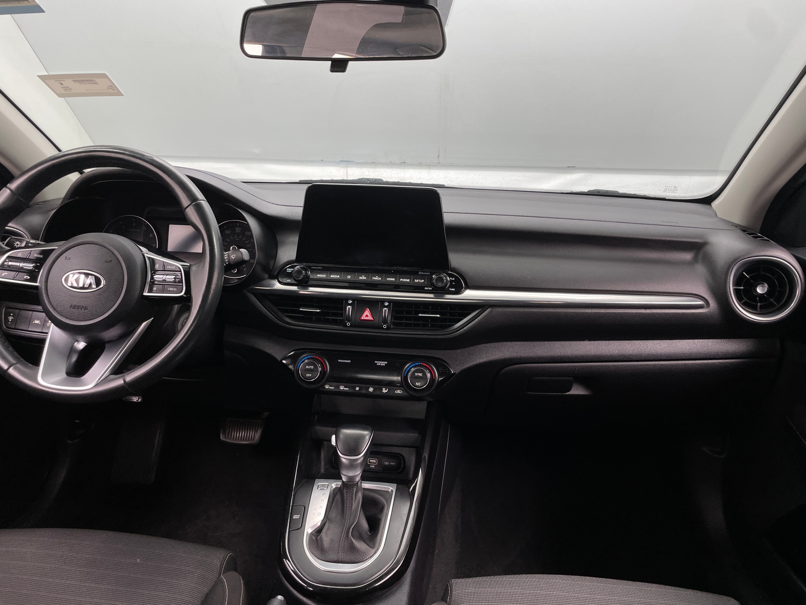 Thumbnail: 2019 Kia Forte - 3