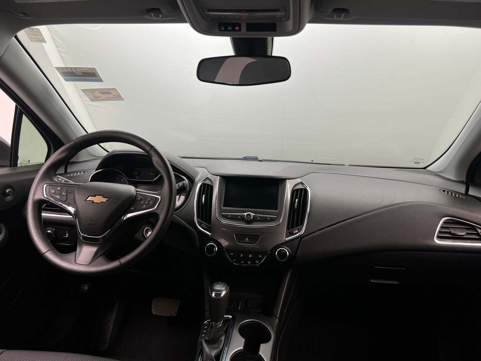 Thumbnail: 2019 Chevrolet Cruze - 3