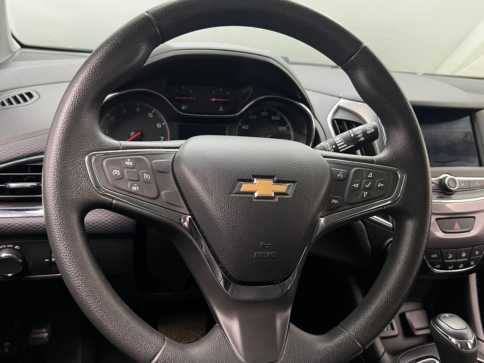 Thumbnail: 2019 Chevrolet Cruze - 5
